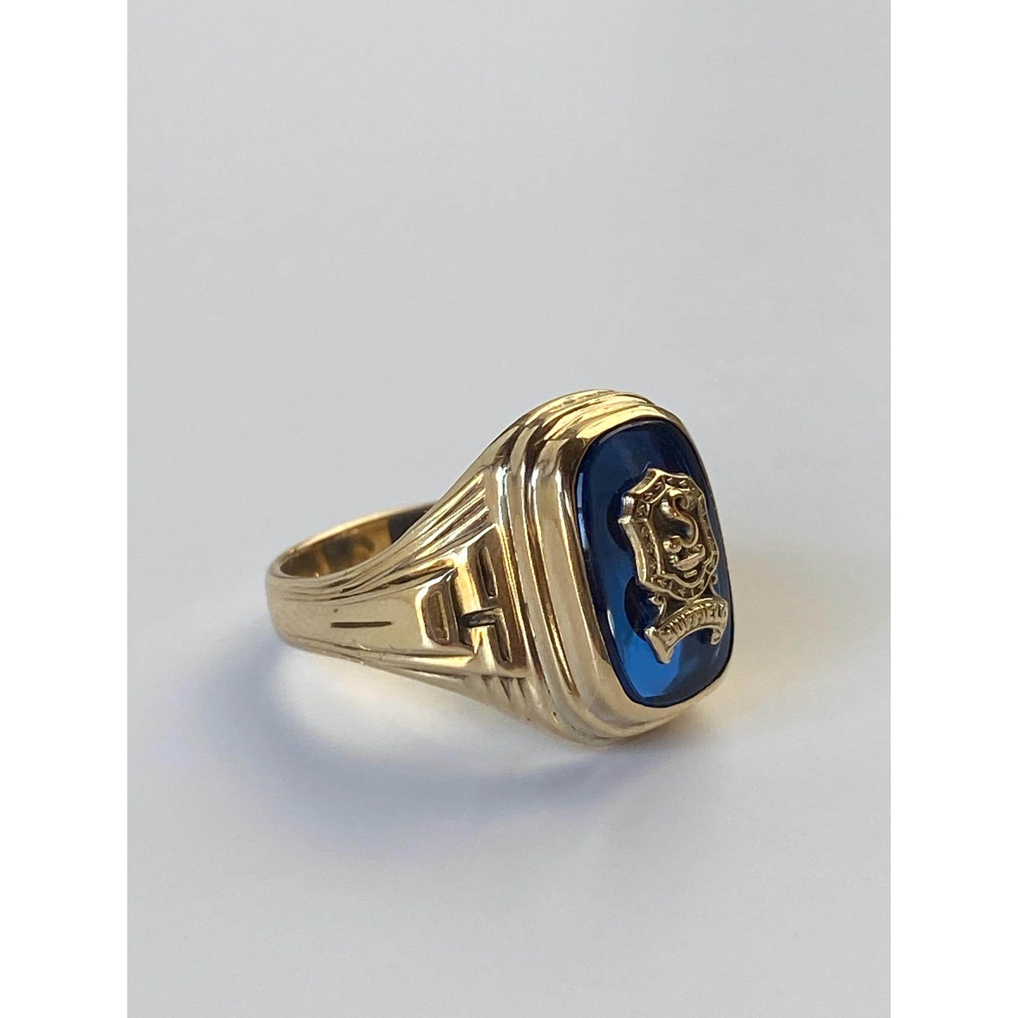 Vintage Solid 10k Yellow Gold Blue Spinel 1962 Class Ring - Size 5.25