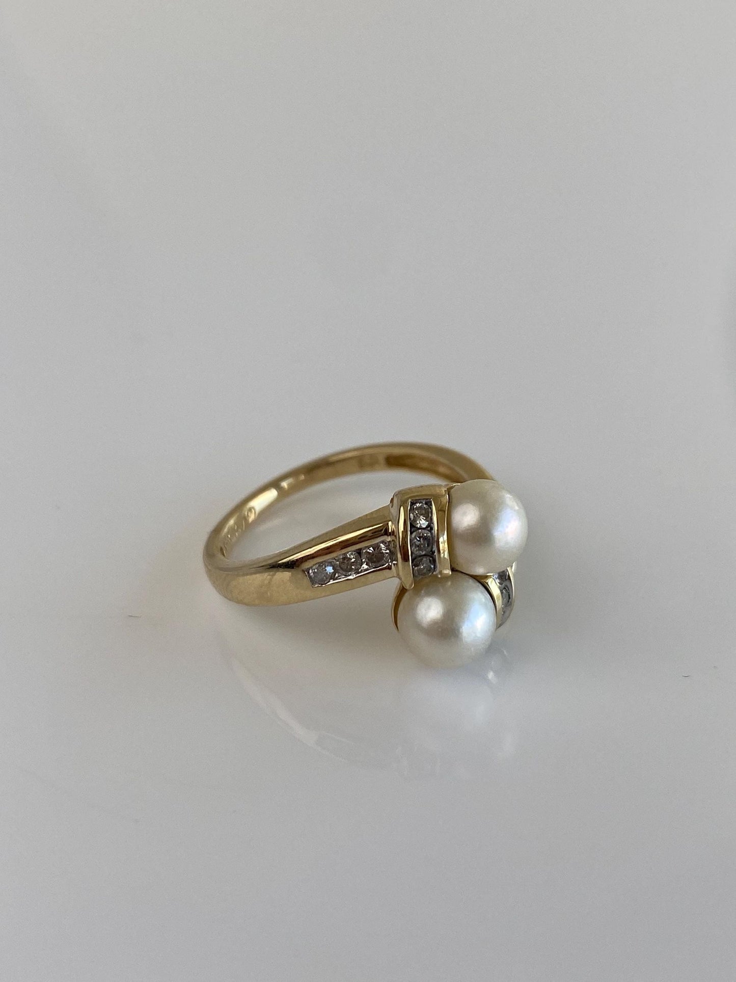 Vintage Solid 14k Yellow Gold Diamond Pearl Bypass Ring - Size 6.75