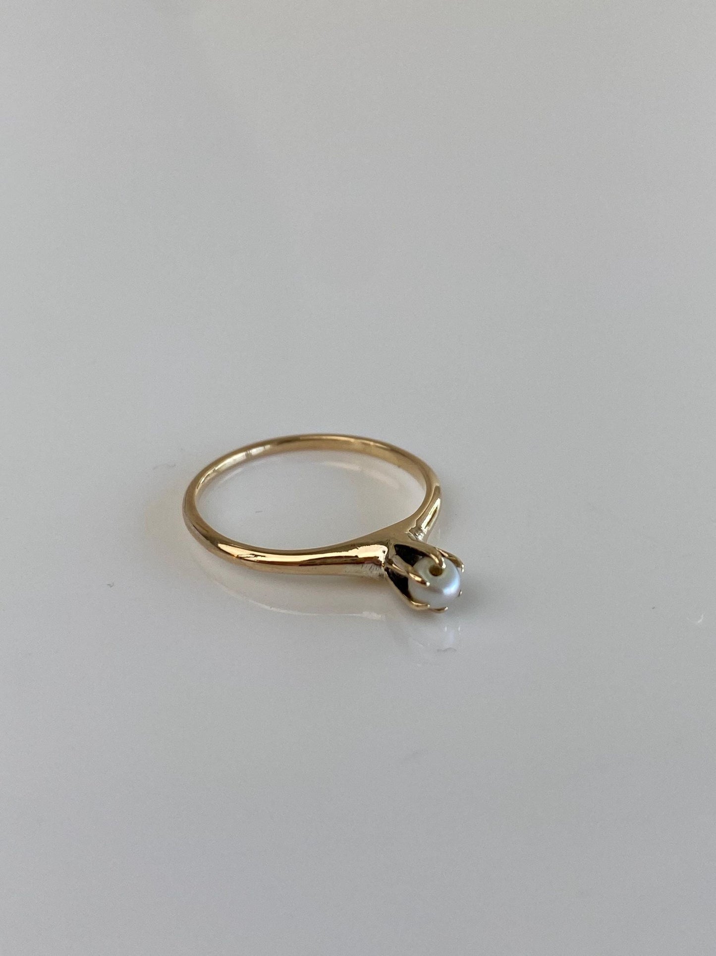 Vintage Solid 14k Yellow Gold Pearl Ring - Size 5