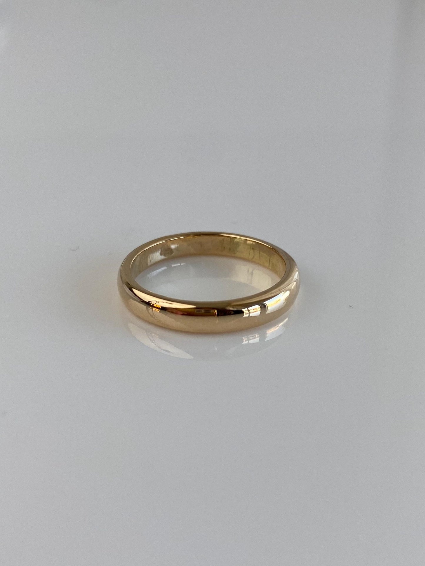 Vintage Solid 14k Yellow Gold Ring Band - Size 5.75