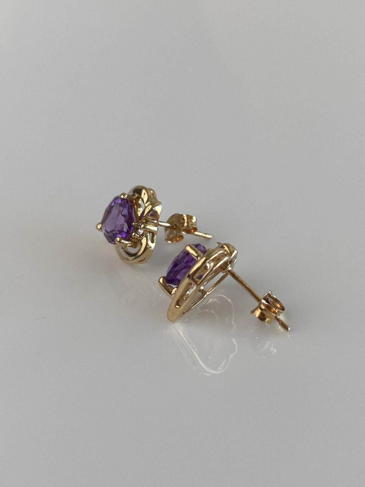 Vintage Solid 10k Yellow Gold Amethyst Heart & Diamond Stud Earrings