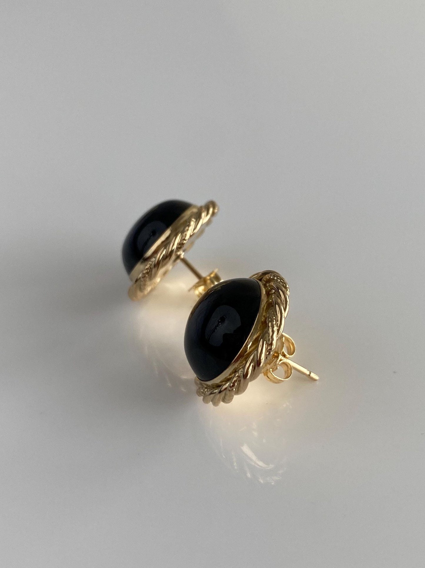 Vintage Solid 14k Yellow Gold Onyx Stud Earrings