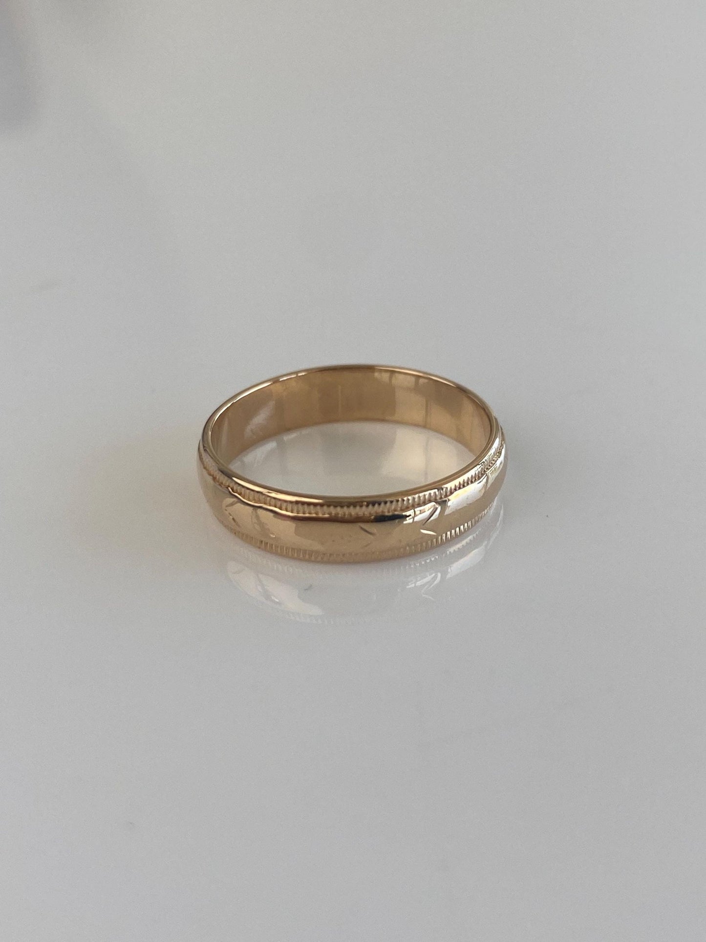 Vintage Solid 14k Yellow Gold Milgrain Ring Band - Size 6.5
