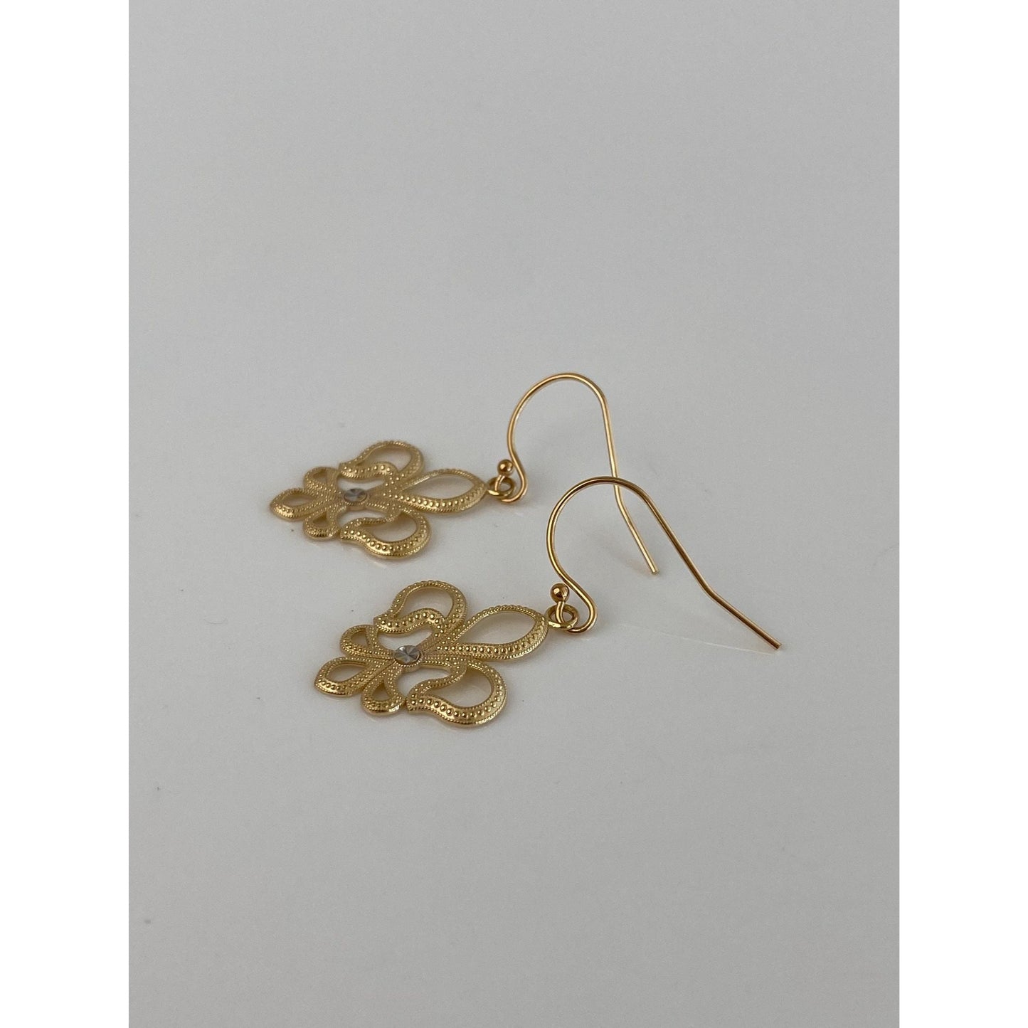 Vintage Solid 14k Yellow Gold Fleur-de-lis Dangle Earrings