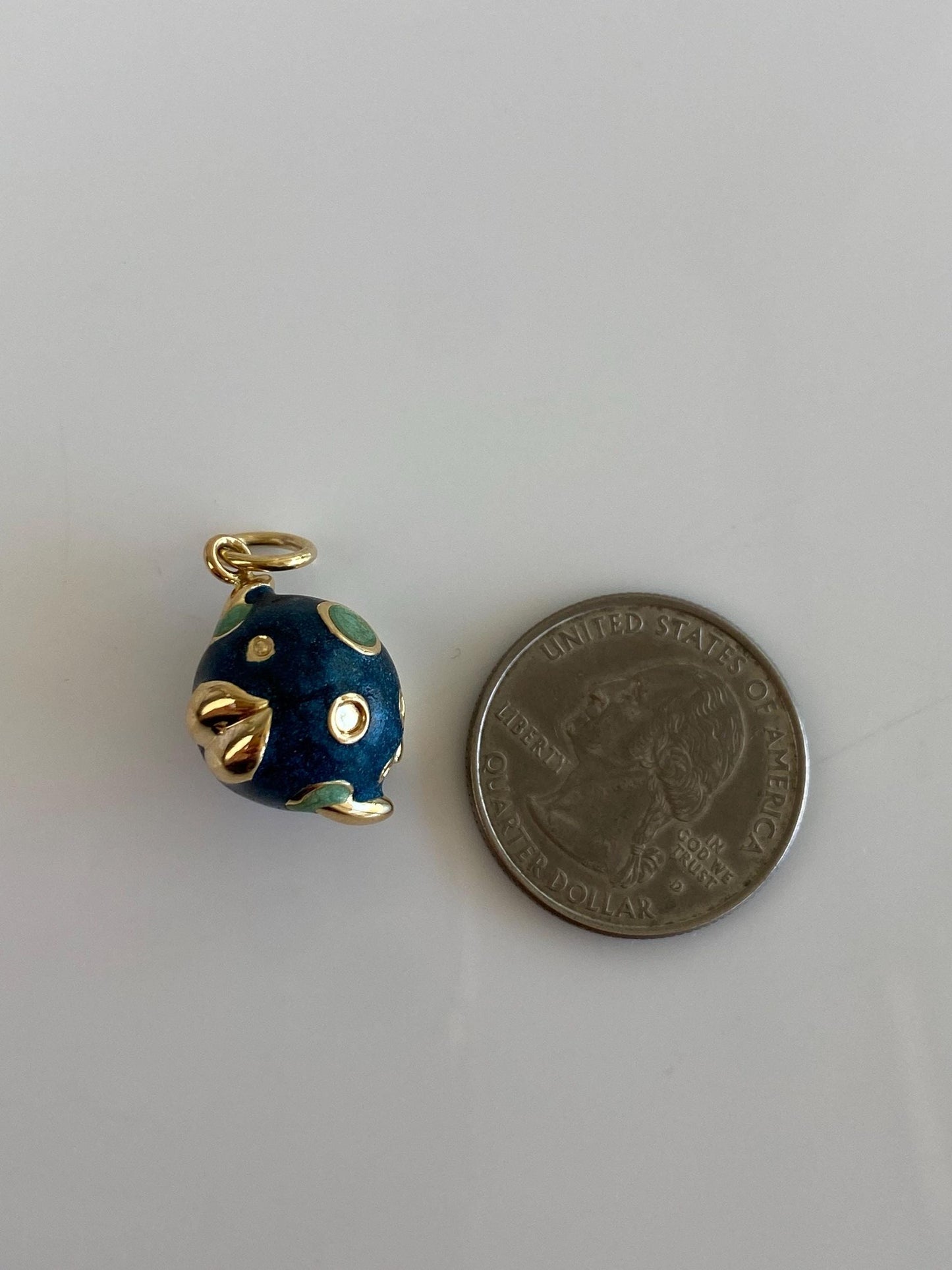 Vintage 18k Yellow Gold Enamel Puffy Fish Charm