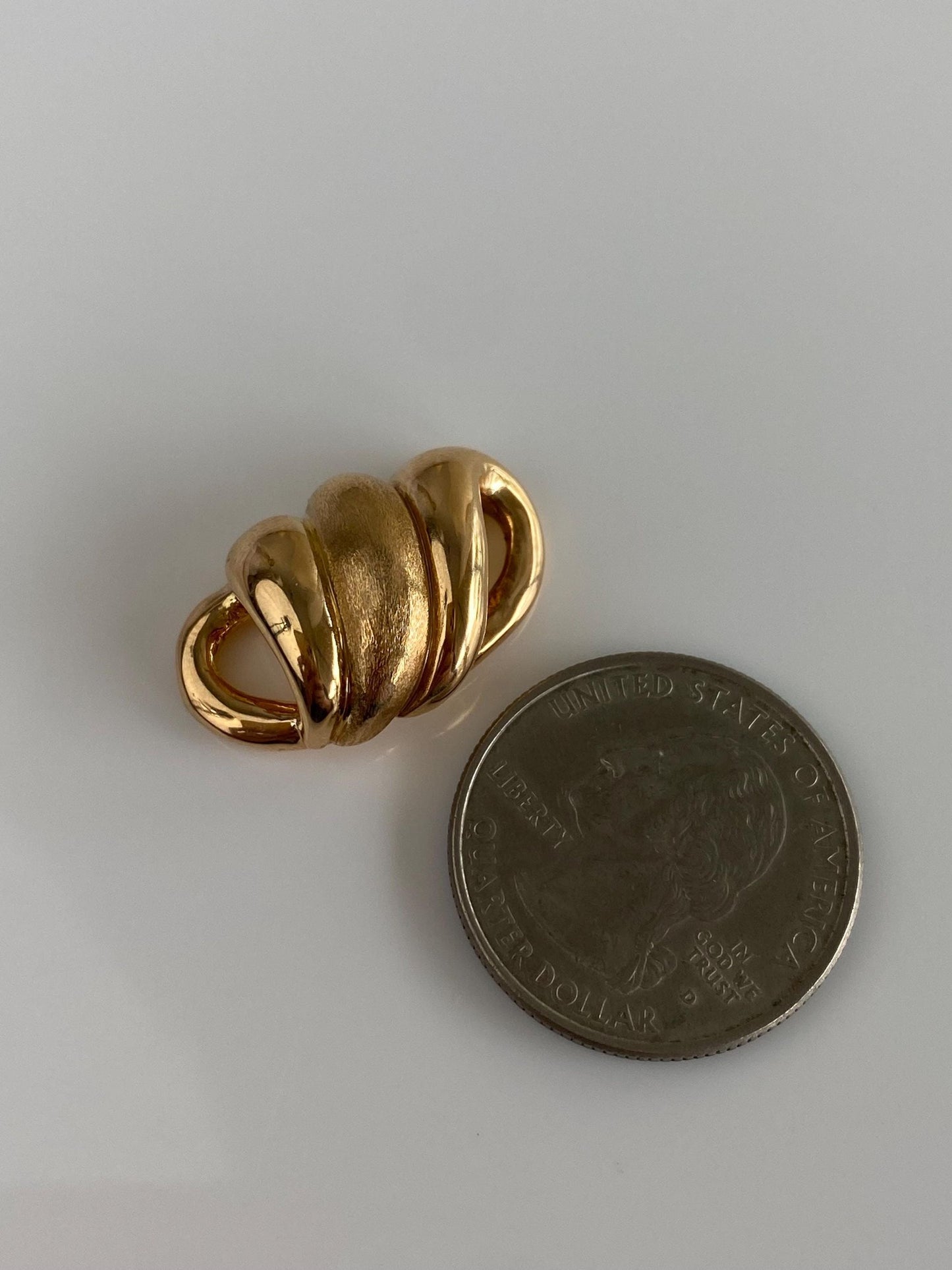 Vintage 18k Yellow Gold Twist Slide Charm
