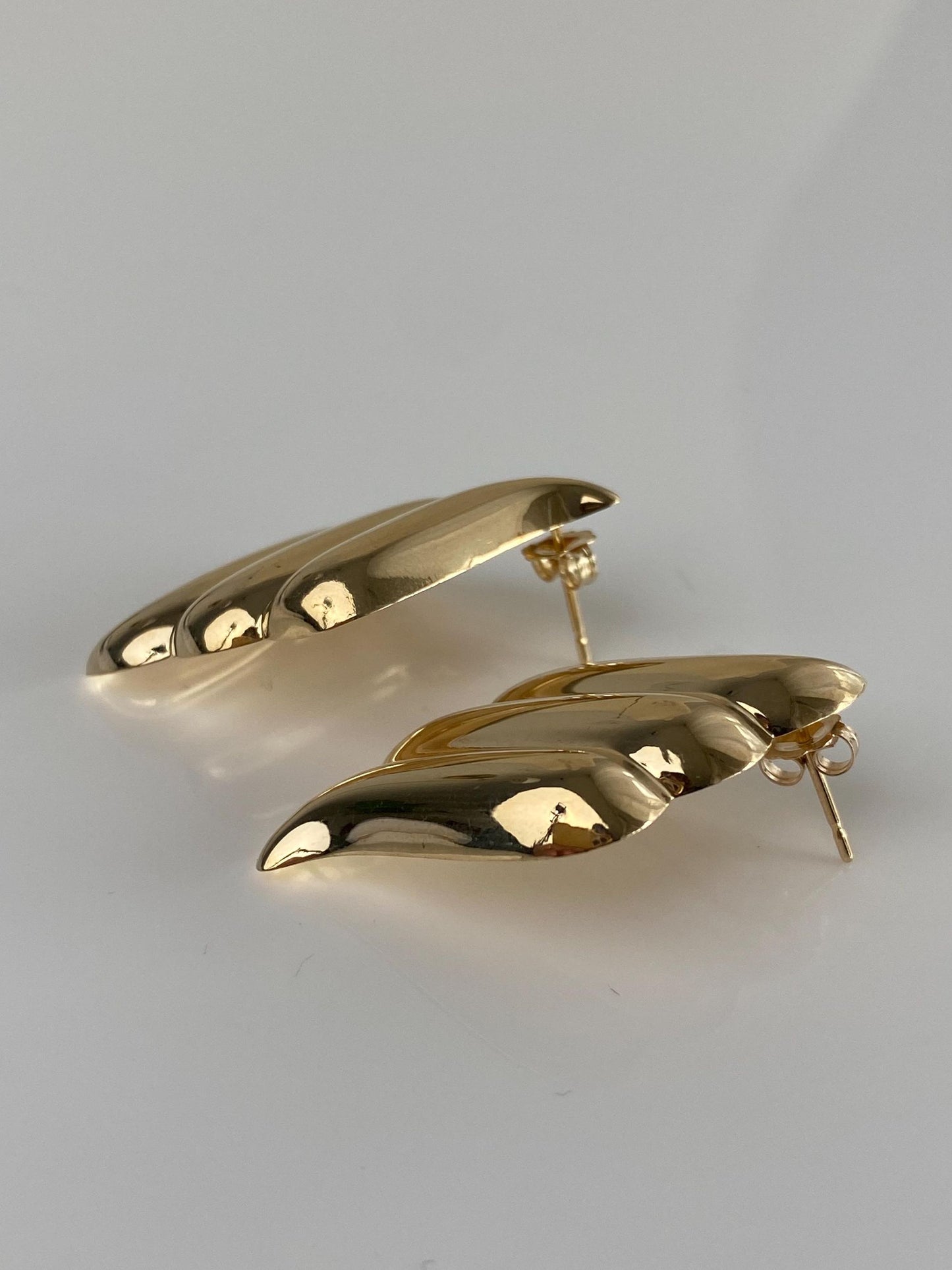 Vintage Solid 14k Yellow Gold Design Stud Earrings