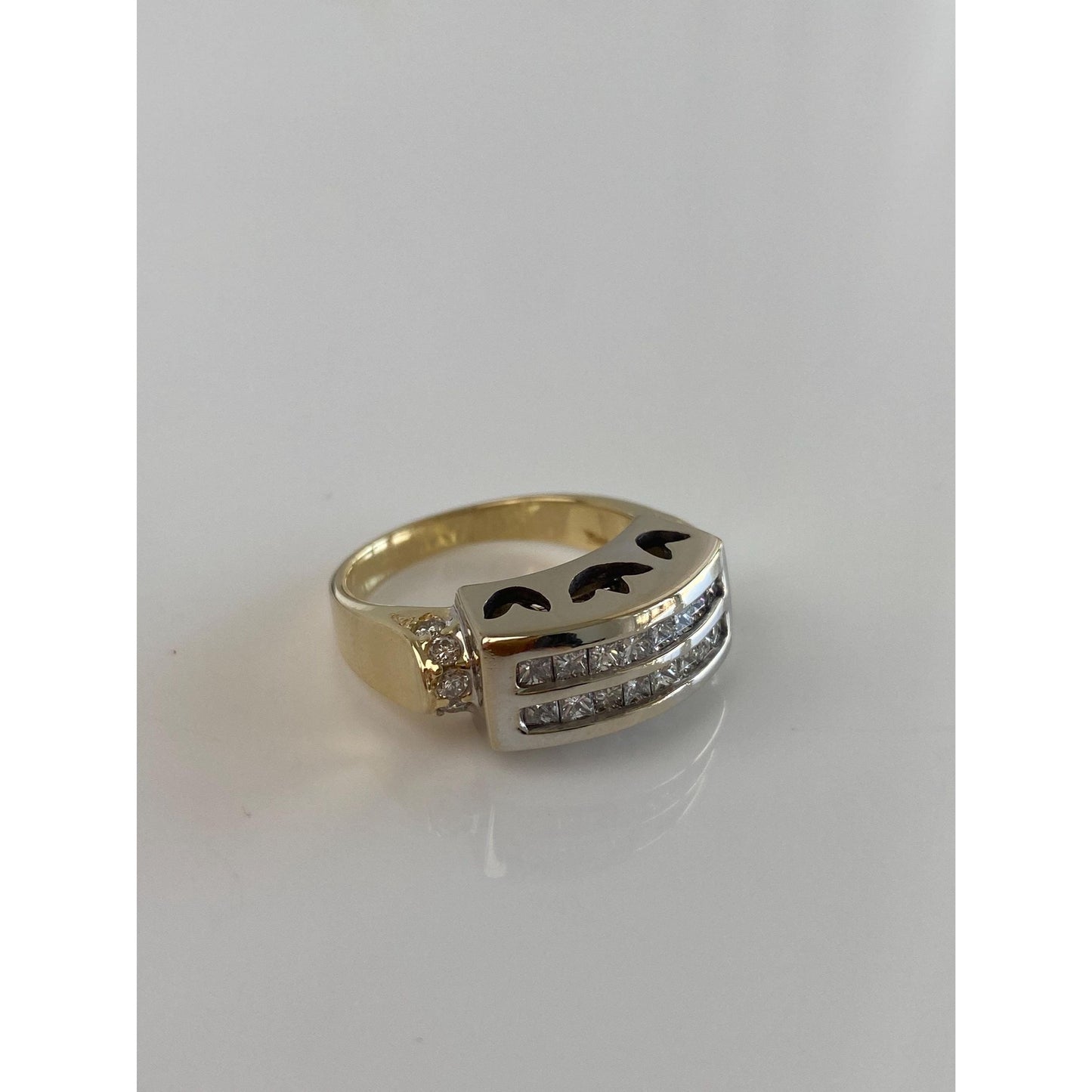 Vintage Solid 14k Yellow & White Gold Diamond Ring Band - Size 7