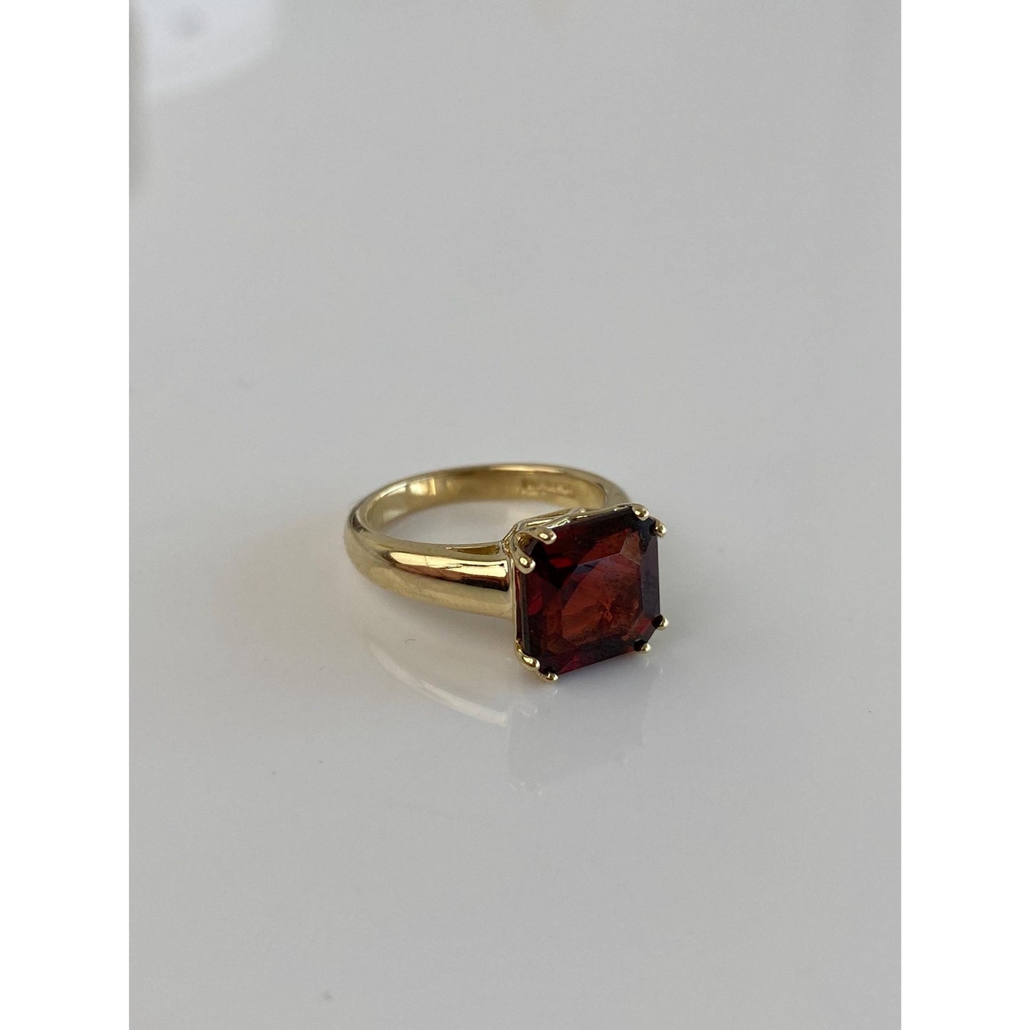 Vintage Solid 14k Yellow Gold Garnet Ring - Size 4.75