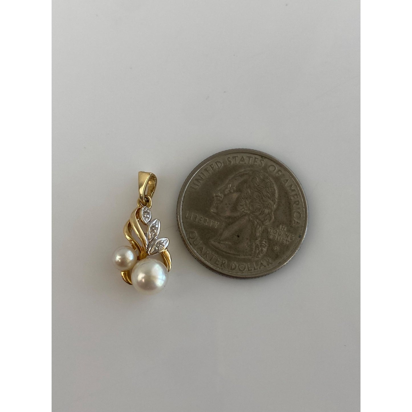 Vintage Solid 18k White & Yellow Gold Diamond Pearls Charm