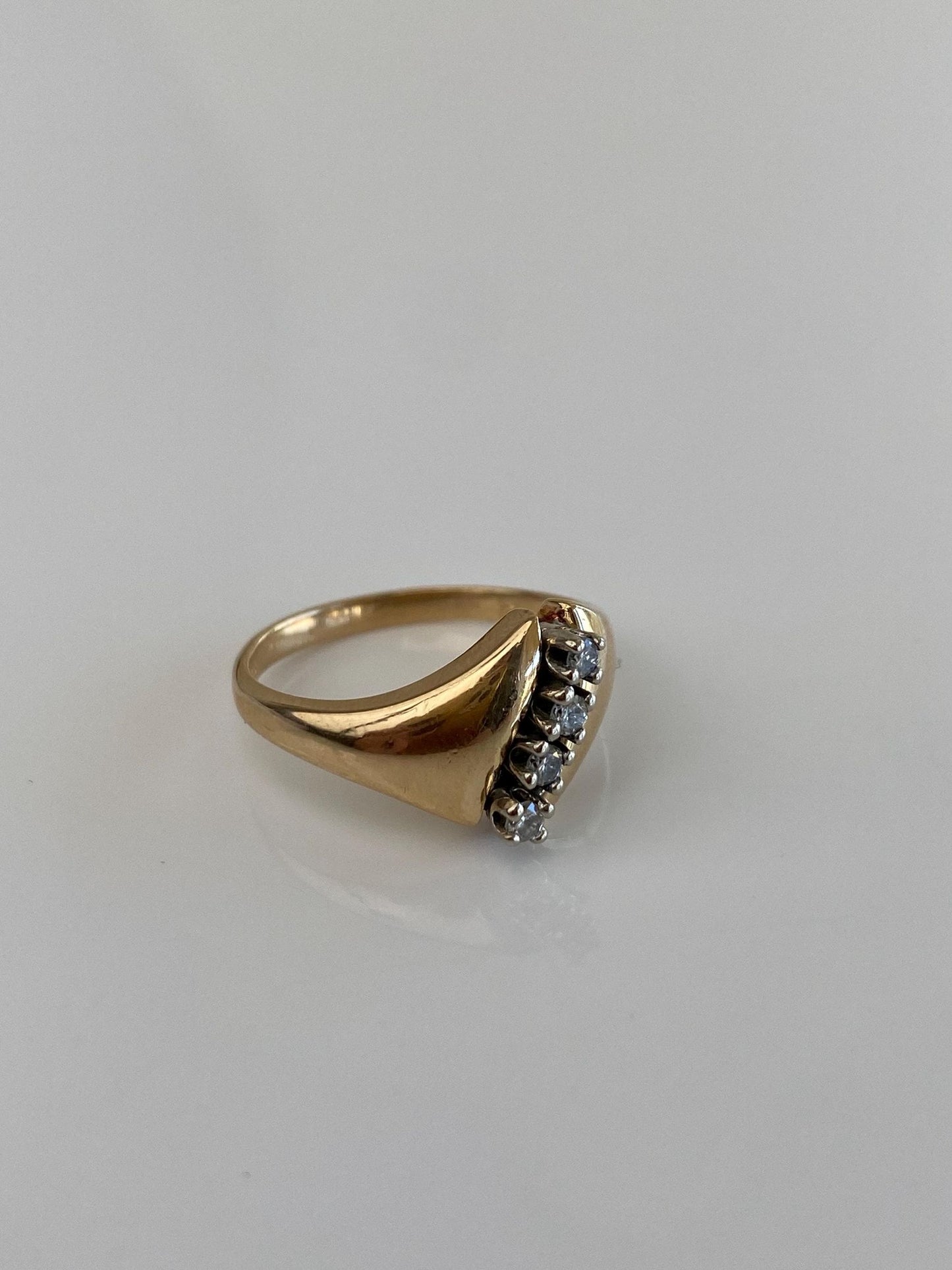 Vintage Solid 14k White & Yellow Gold Diamonds Ring - Size 6.5