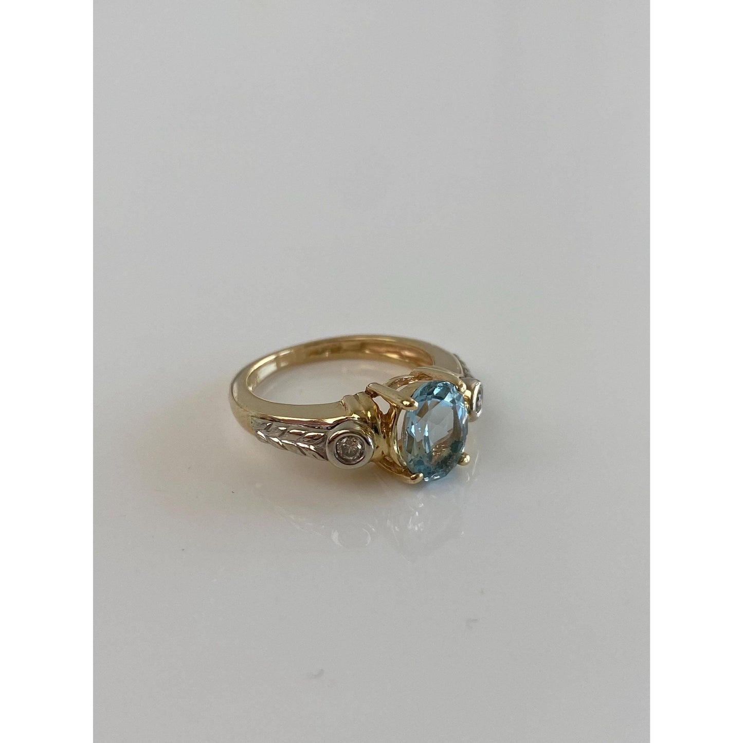Vintage Solid 14k White & Yellow Gold Diamond Aquamarine Ring - Size 4.25