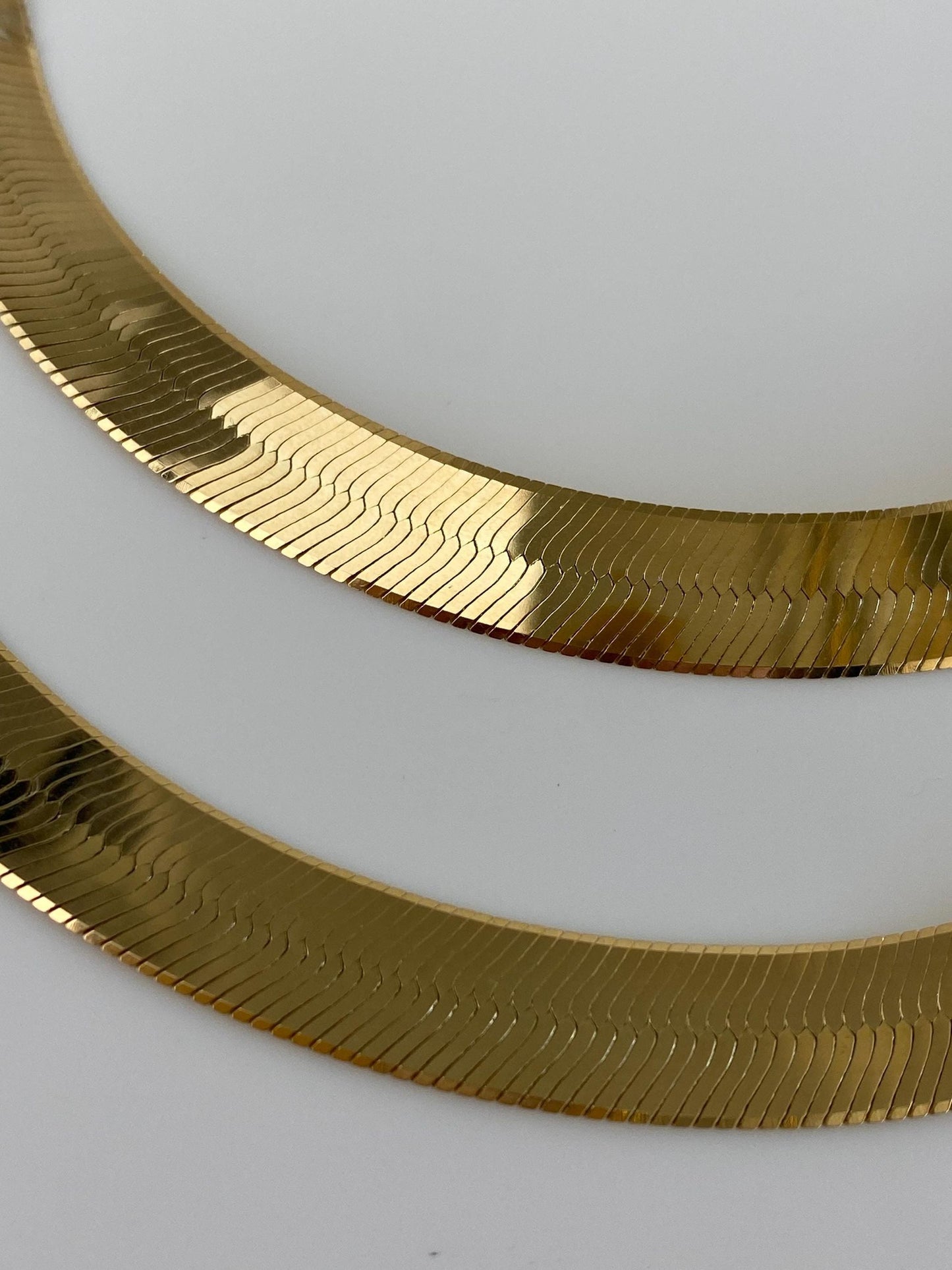 Vintage Solid 14k Yellow Gold Wide Herringbone Chain Necklace - 16.25 inches
