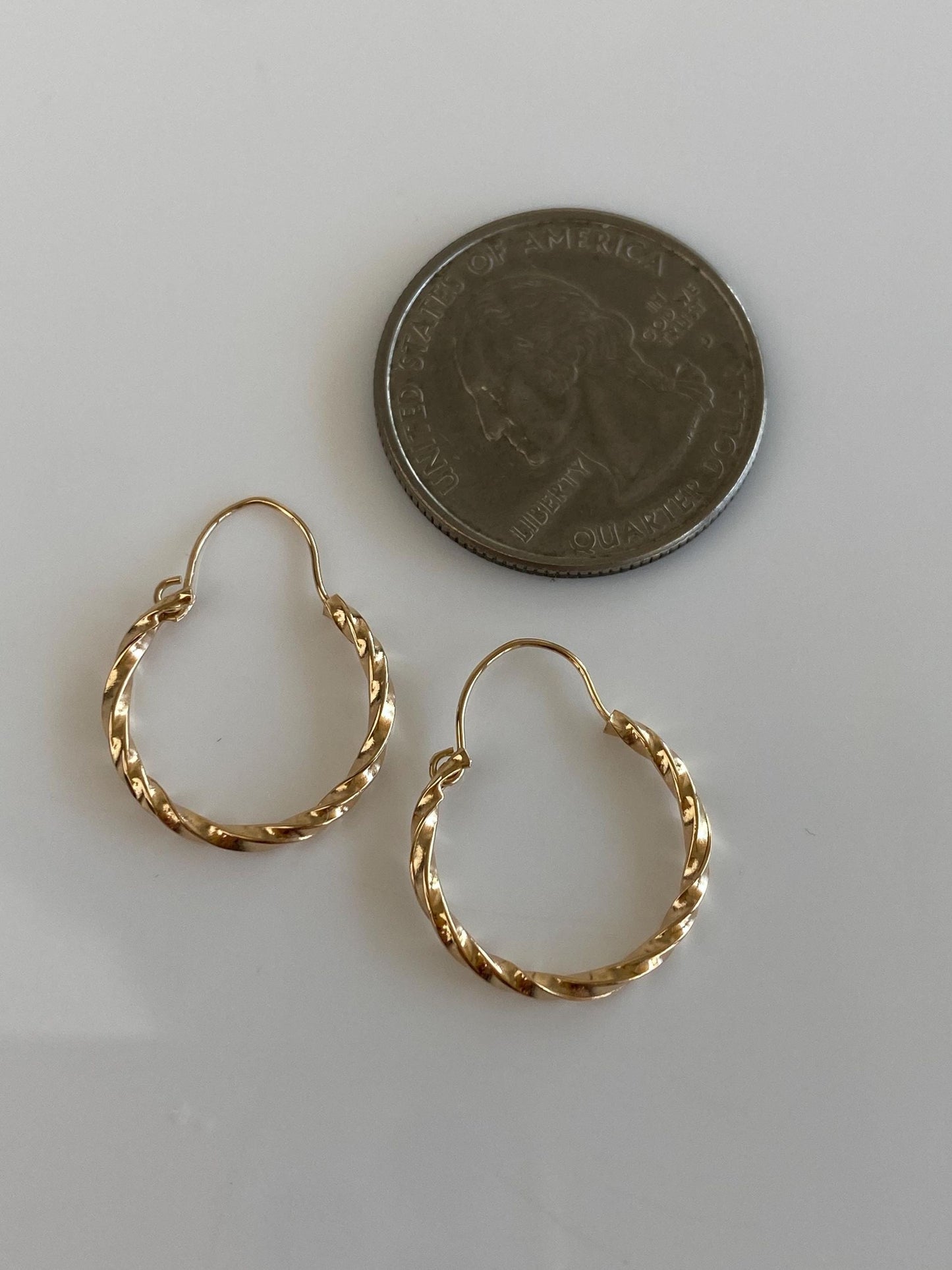 Vintage 14k Yellow Gold Twist Hoop Earrings