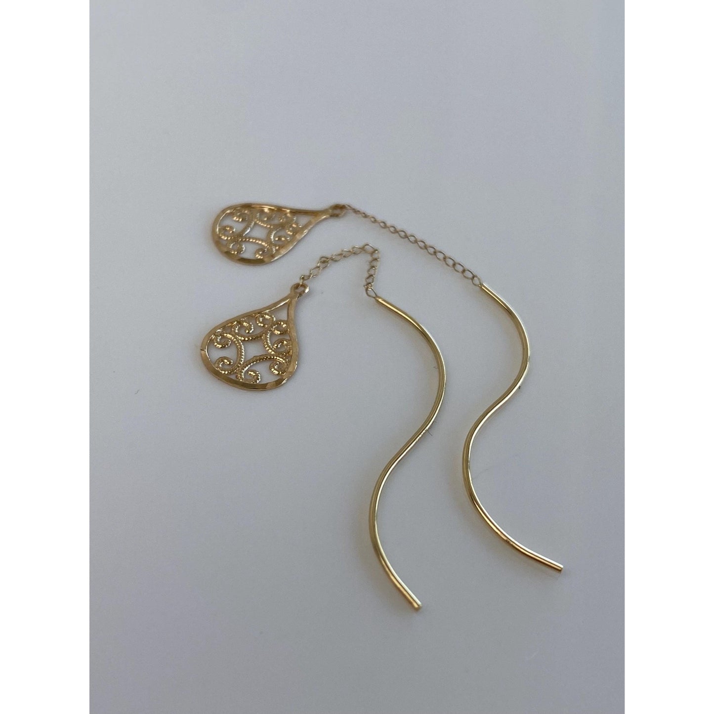 Vintage Solid 14k Yellow Gold Diamond Cut Filigree Threader Earrings