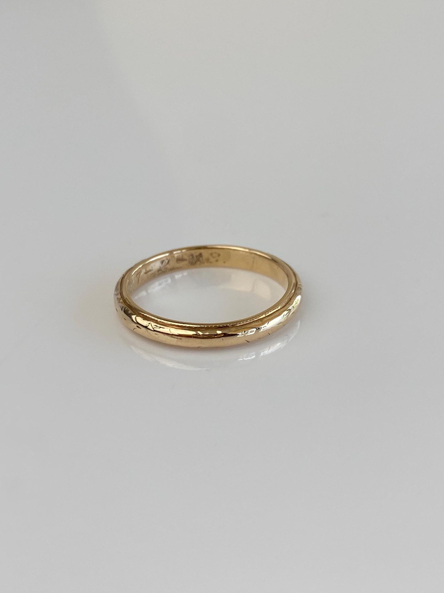 Vintage Solid 14k Yellow Gold Milgrain Ring Band - Size 8