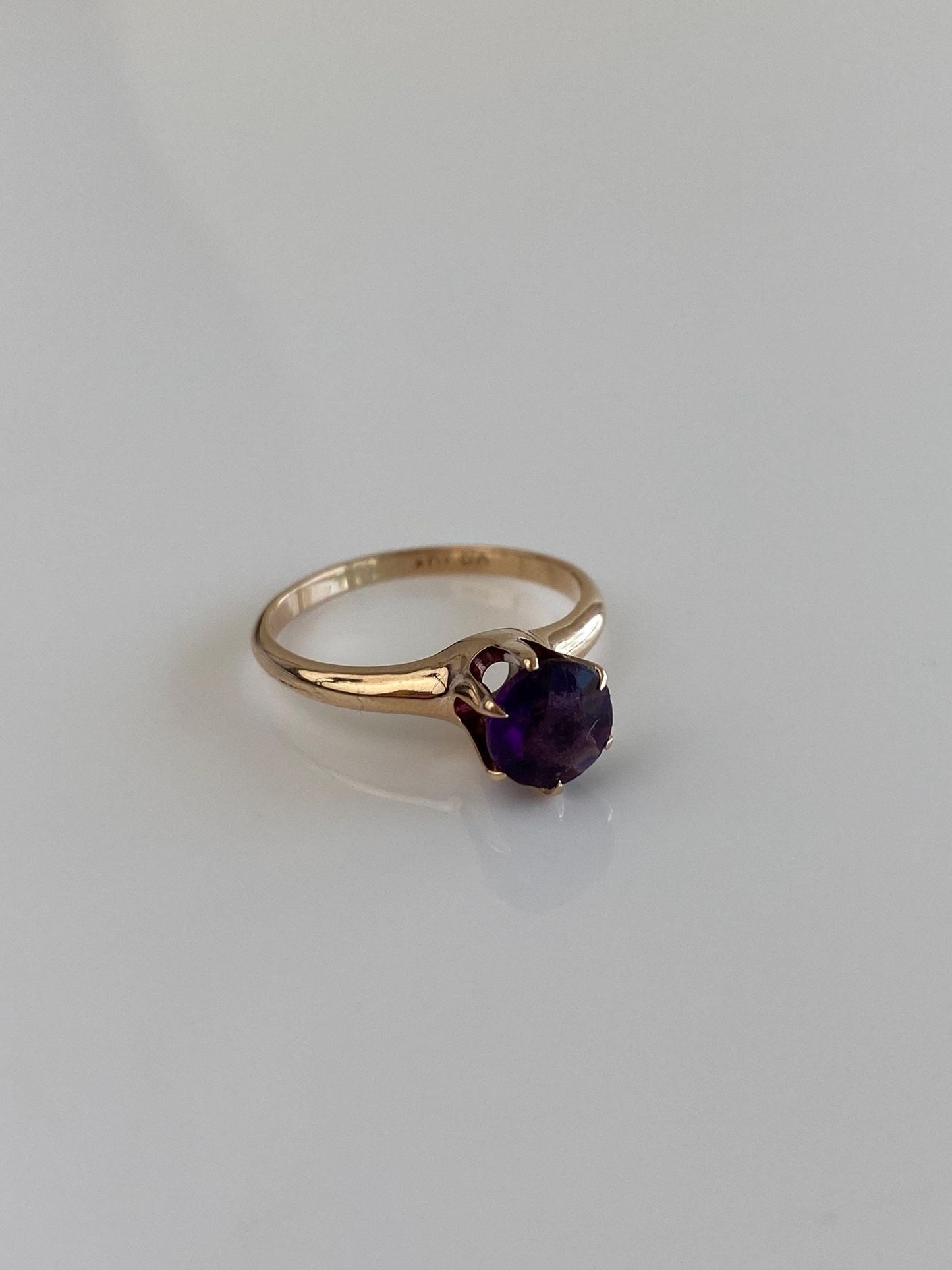 Vintage Solid 10k Yellow Gold Amethyst Ring - Size 5.25
