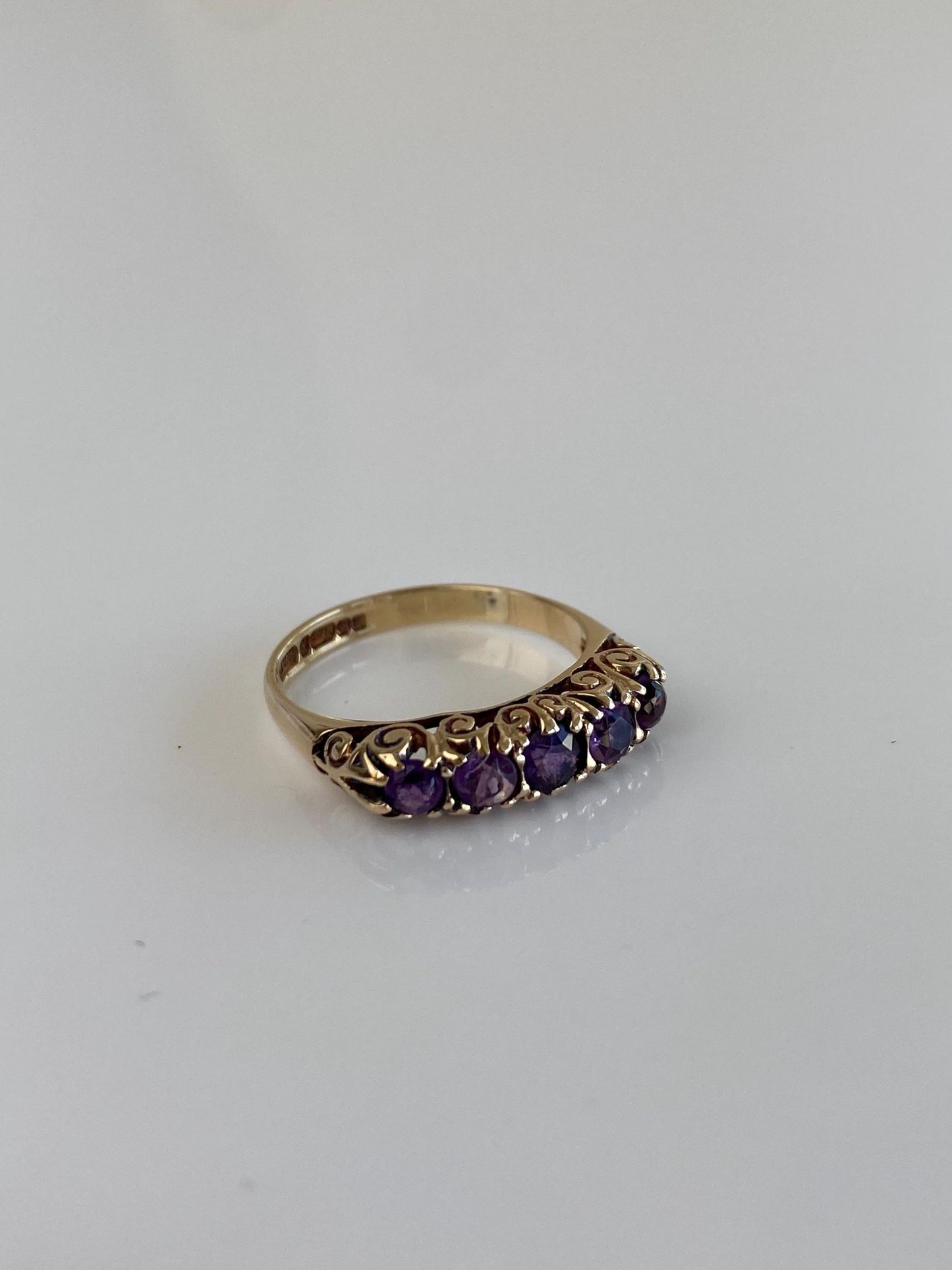 Vintage Solid 9k Yellow Gold Amethyst Row Ring - Size 4.75