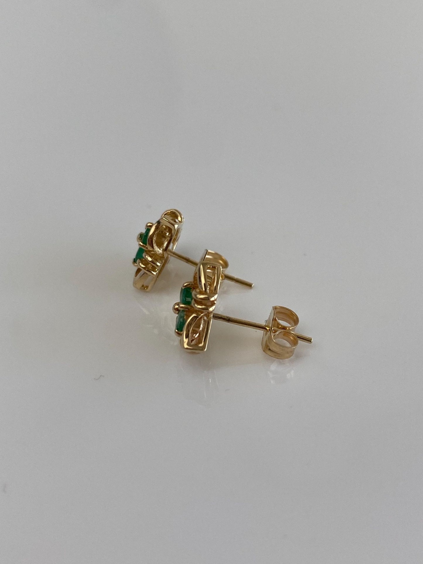 Vintage Solid 14k Yellow Gold Emerald Cluster Stud Earrings