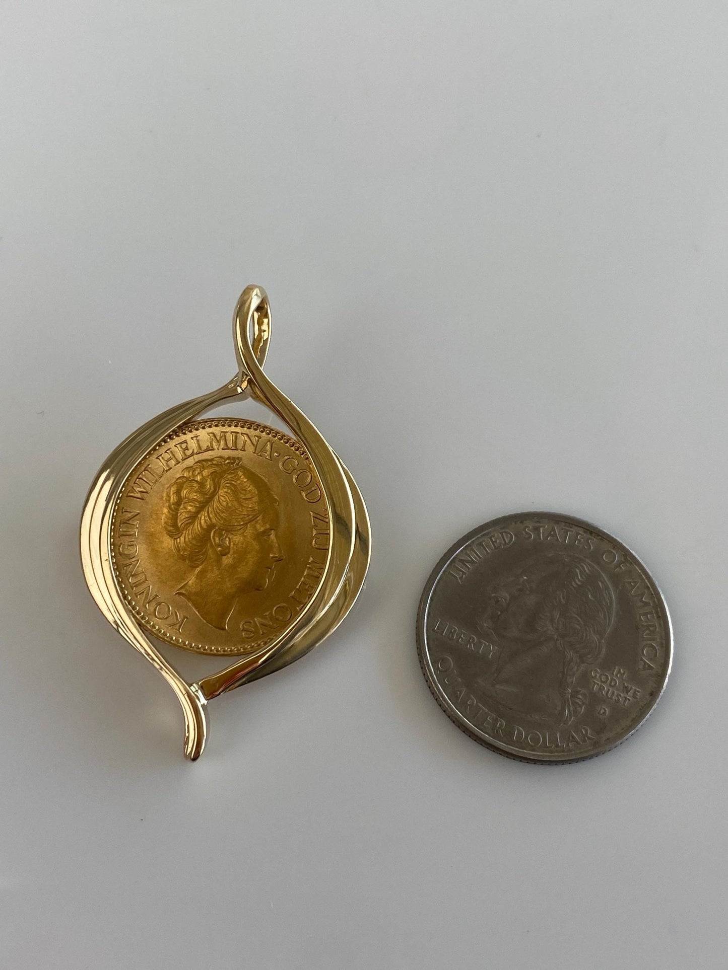 Vintage Solid Netherlands 10 Gulden Coin in 14k Yellow Gold Frame Brooch Pin Charm