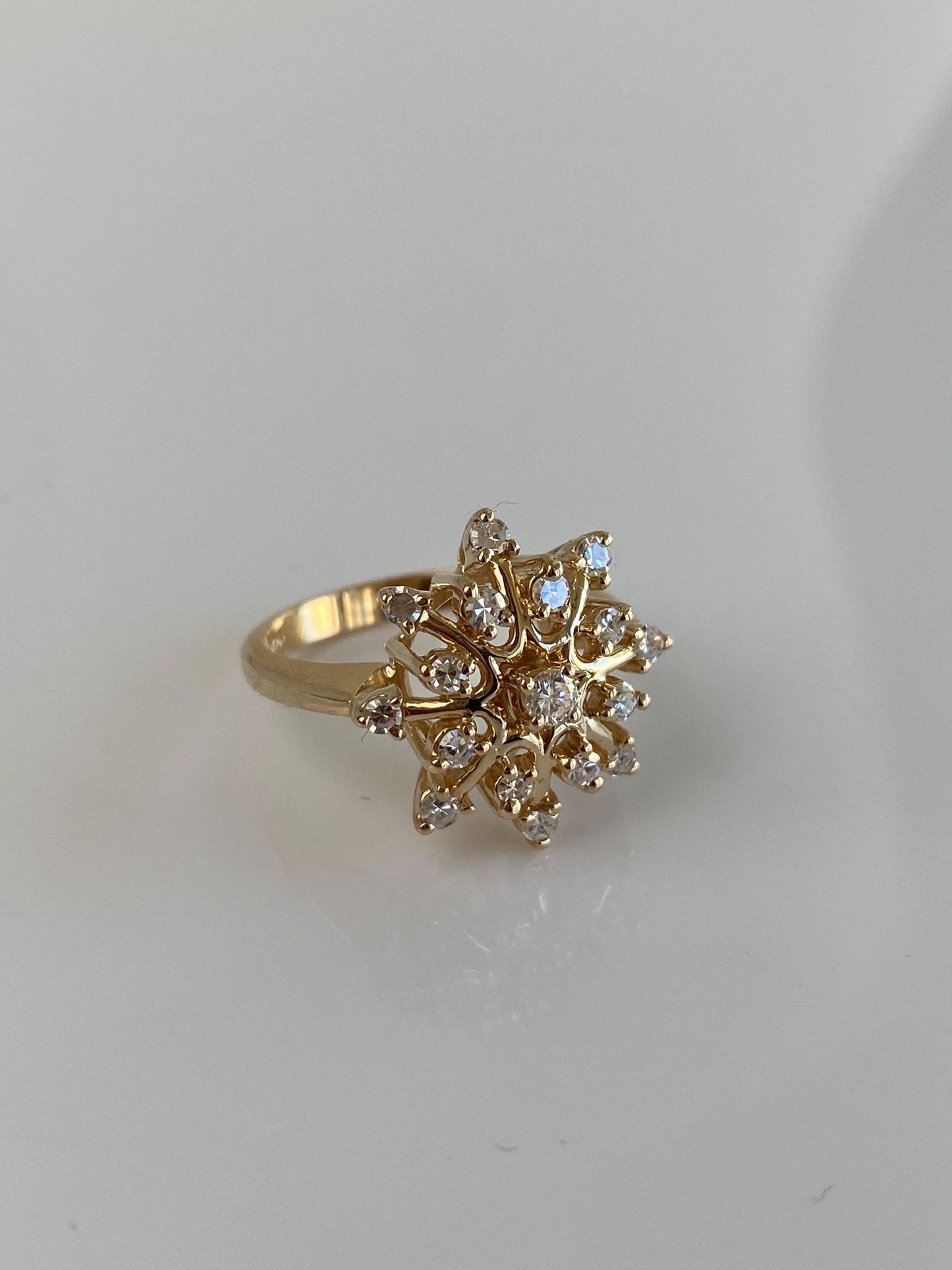 Vintage Solid 14k Yellow Gold Diamond Snowflake Ring - Size 6.25