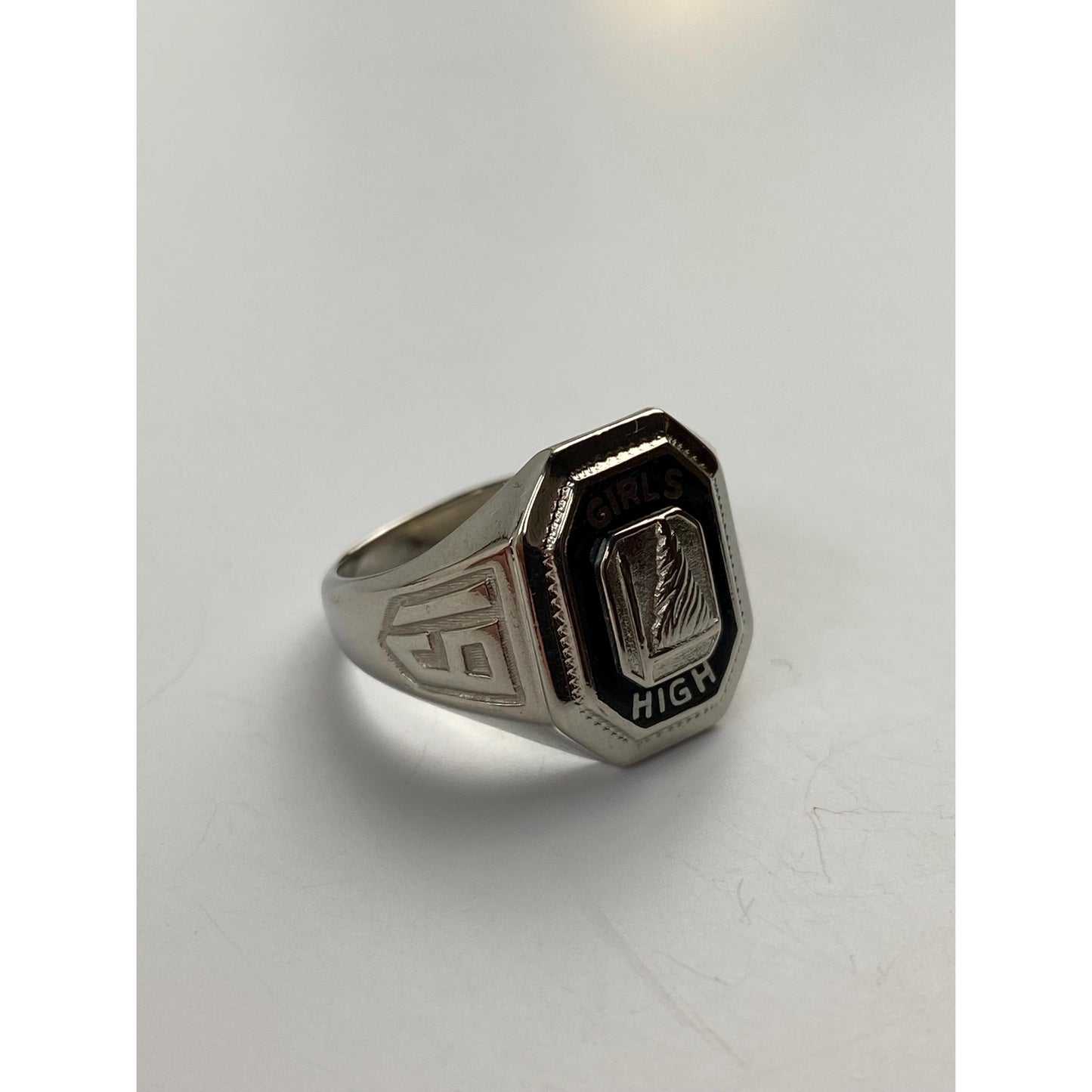 Vintage Solid 10k White Gold Black Onyx 'Girls High' 1933 Class Ring - Size 5.25