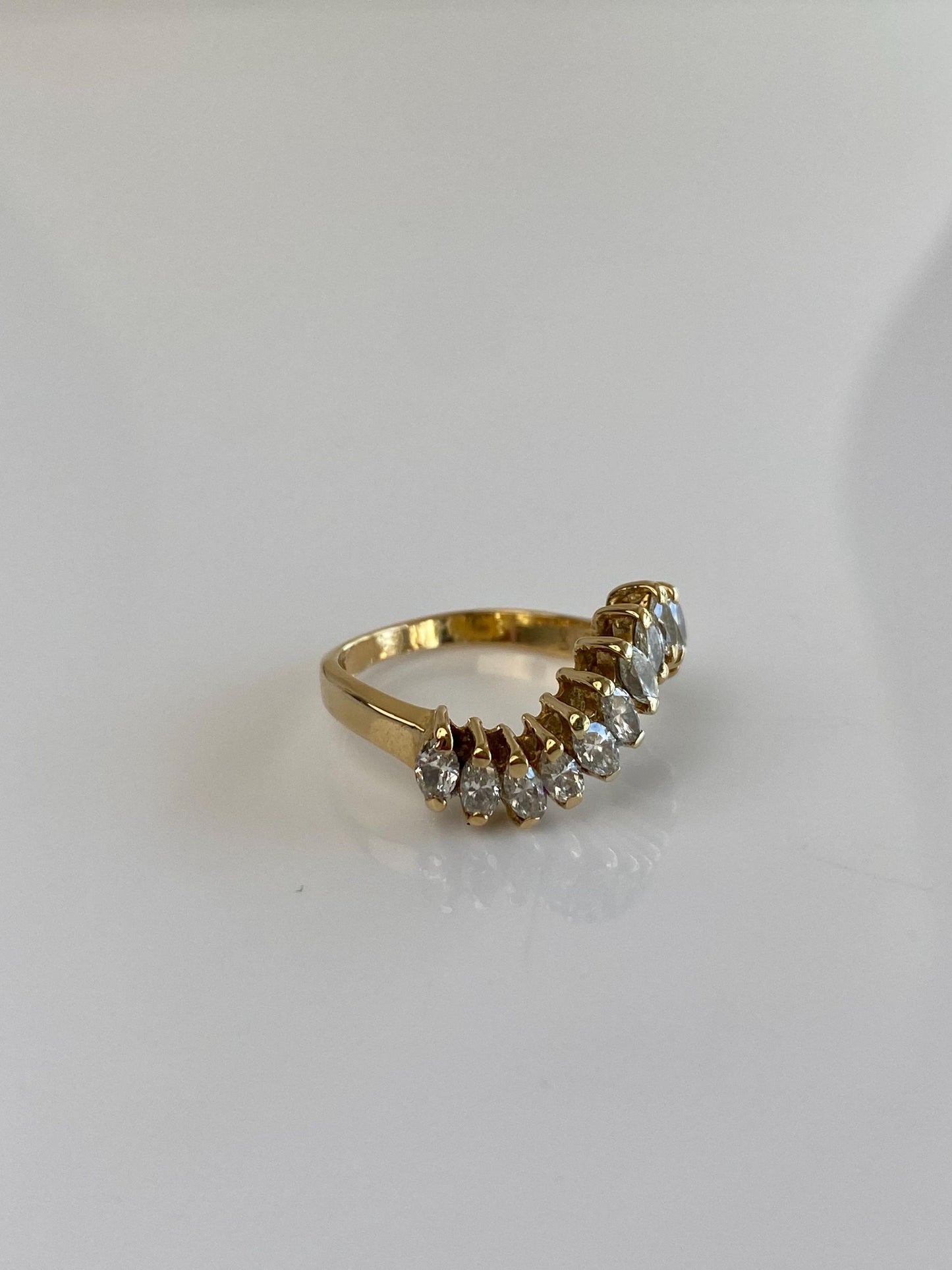 Vintage Solid 18k Yellow Gold Diamond Wavy Ring Band - Size 6.25