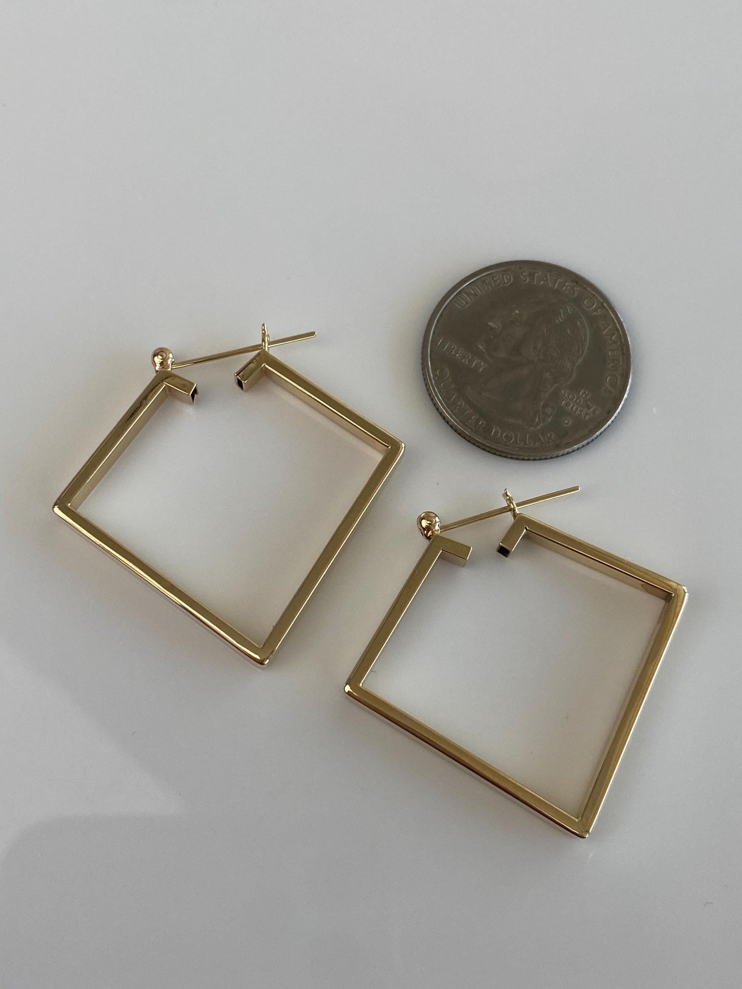 Vintage 14k Yellow Gold Square Straight Edge Hoop Earrings