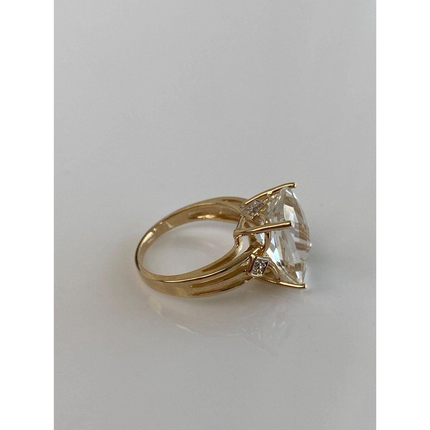 Vintage Solid 10k Yellow Gold Faceted Clear Topaz Ring - Size 5.75