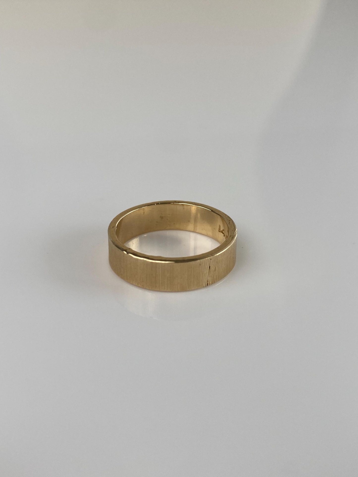 Vintage Solid 14k Yellow Gold Satin Ring Band - Size 5