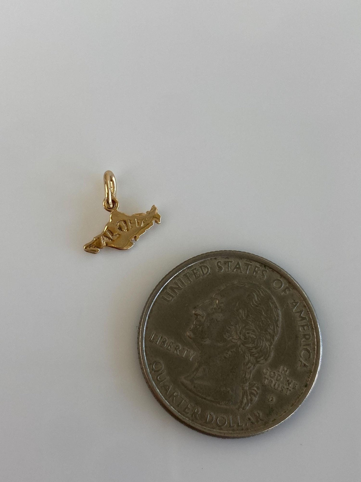 Vintage Solid 14k Yellow Gold Aloha Charm