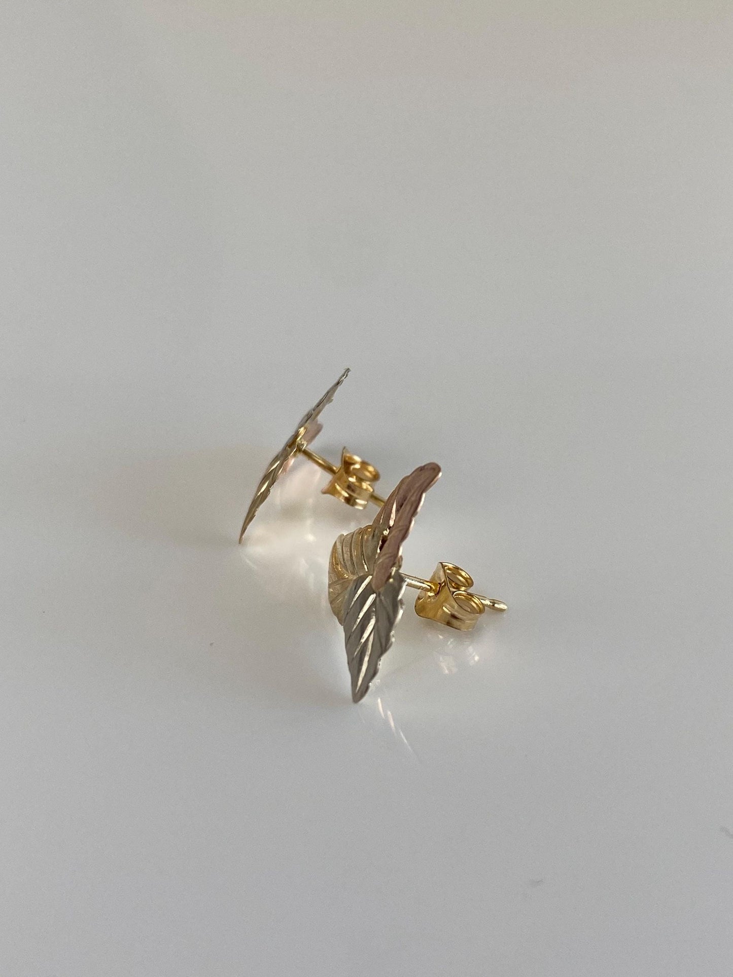 Vintage Solid 14k Tri Tone Gold Leaf Stud Earrings