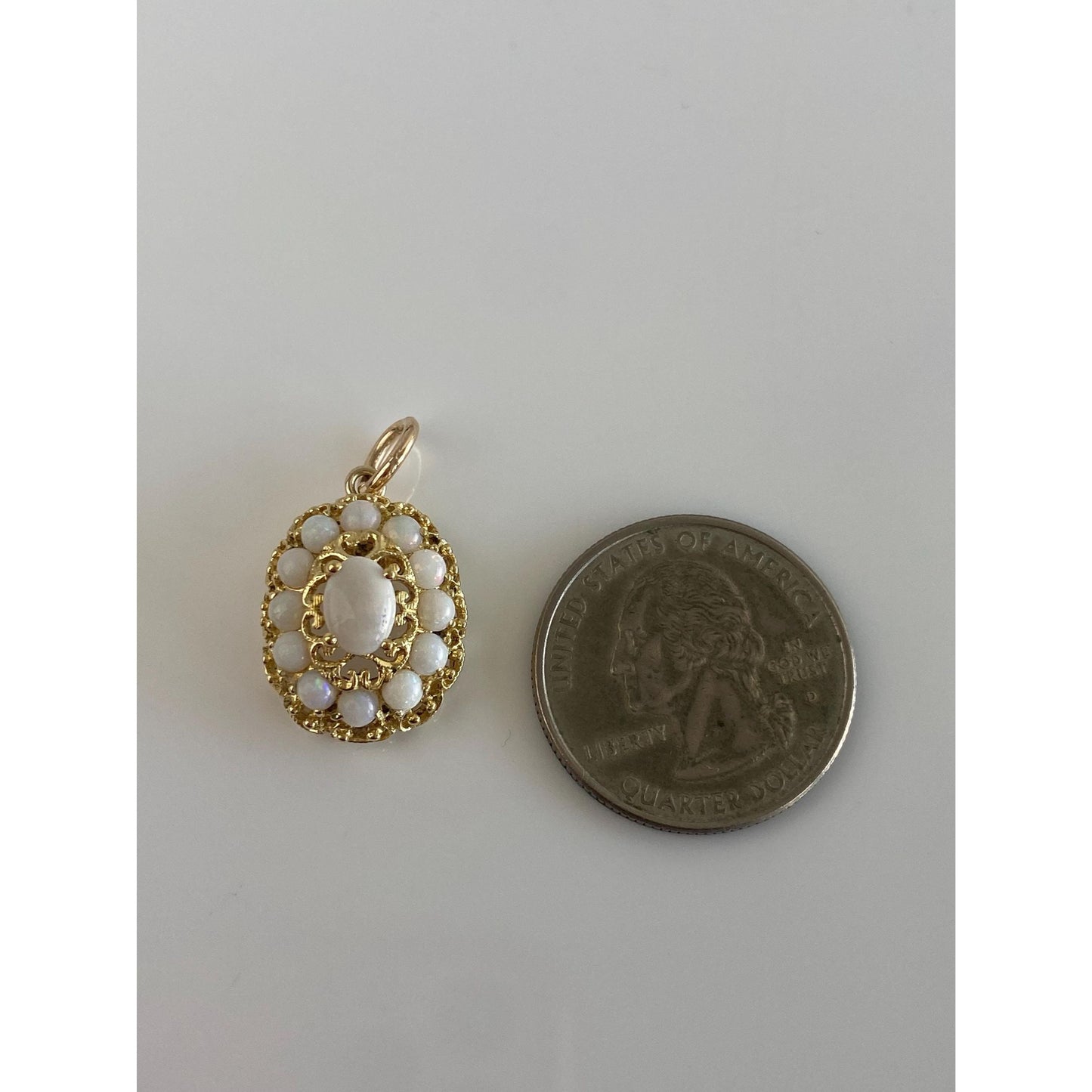 Vintage Solid 18k Yellow Gold Opal Cluster Charm