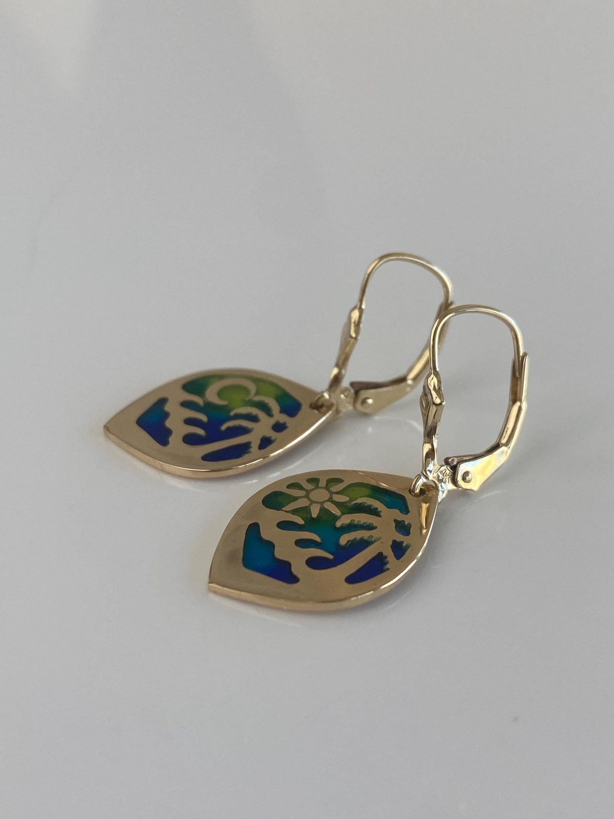 Vintage Solid 14k Yellow Gold Enamel Island Dangle Earrings