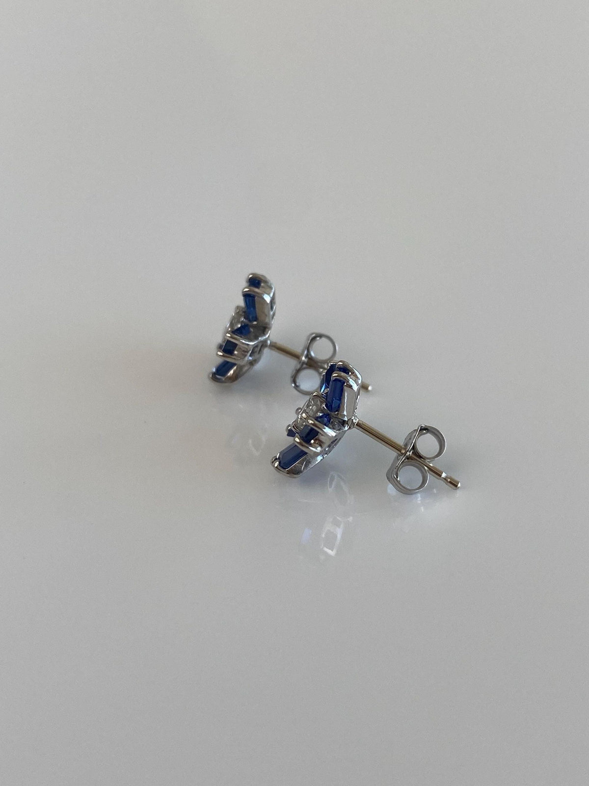 Vintage Solid 14k White Gold Diamond Blue Sapphire Flower Stud Earrings