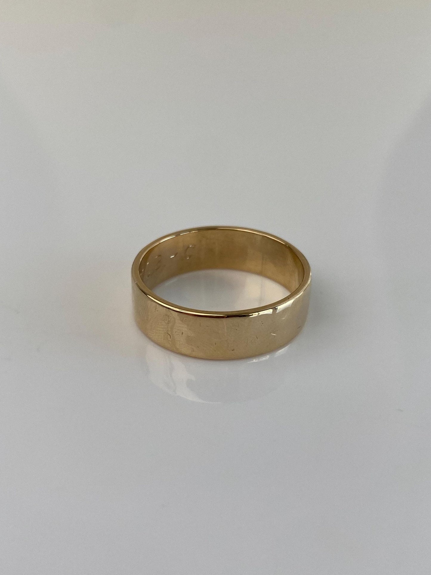 Vintage Solid 14k Yellow Gold Hammered Dot Texture Ring Band - Size 9.25