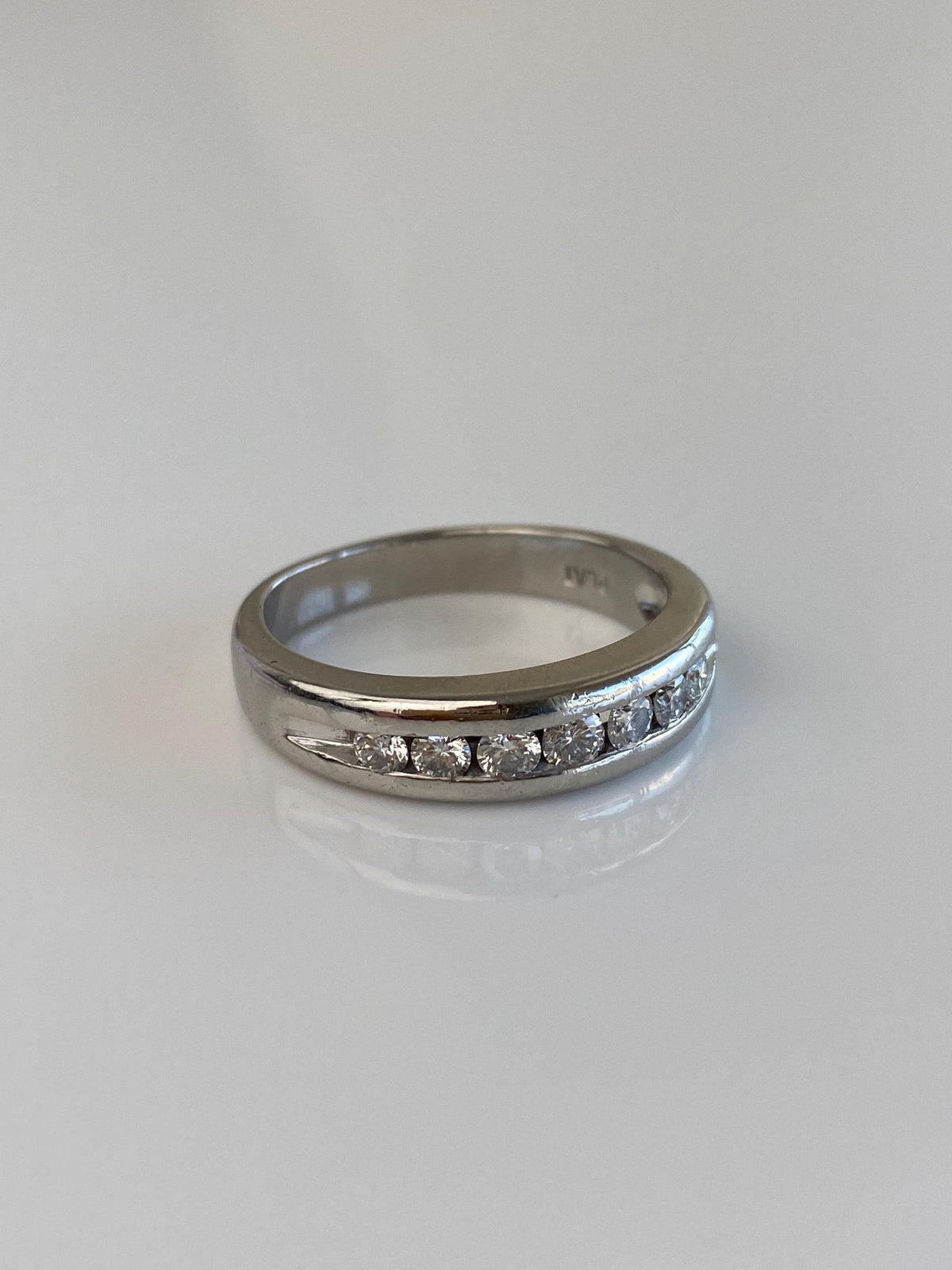 Vintage Solid Platinum Diamonds Ring Band - Size 9.5