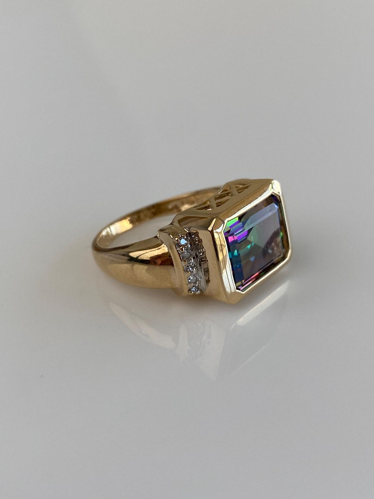 Vintage Solid 14k White & Yellow Gold Diamond Mystic Topaz Ring - Size 7.75