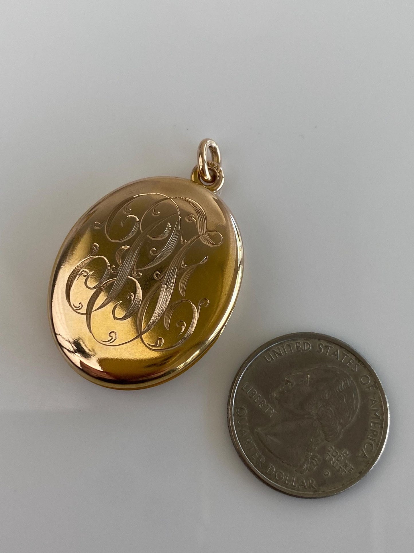 Vintage Solid 10k Yellow Gold Engraved Floral Locket Charm