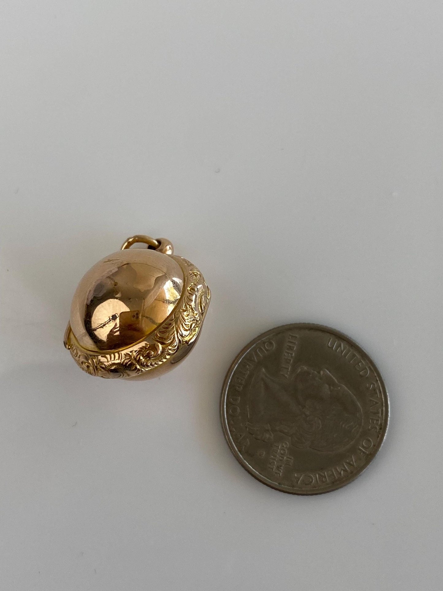 Vintage Solid 15k Yellow Gold Designed Sphere Locket Charm