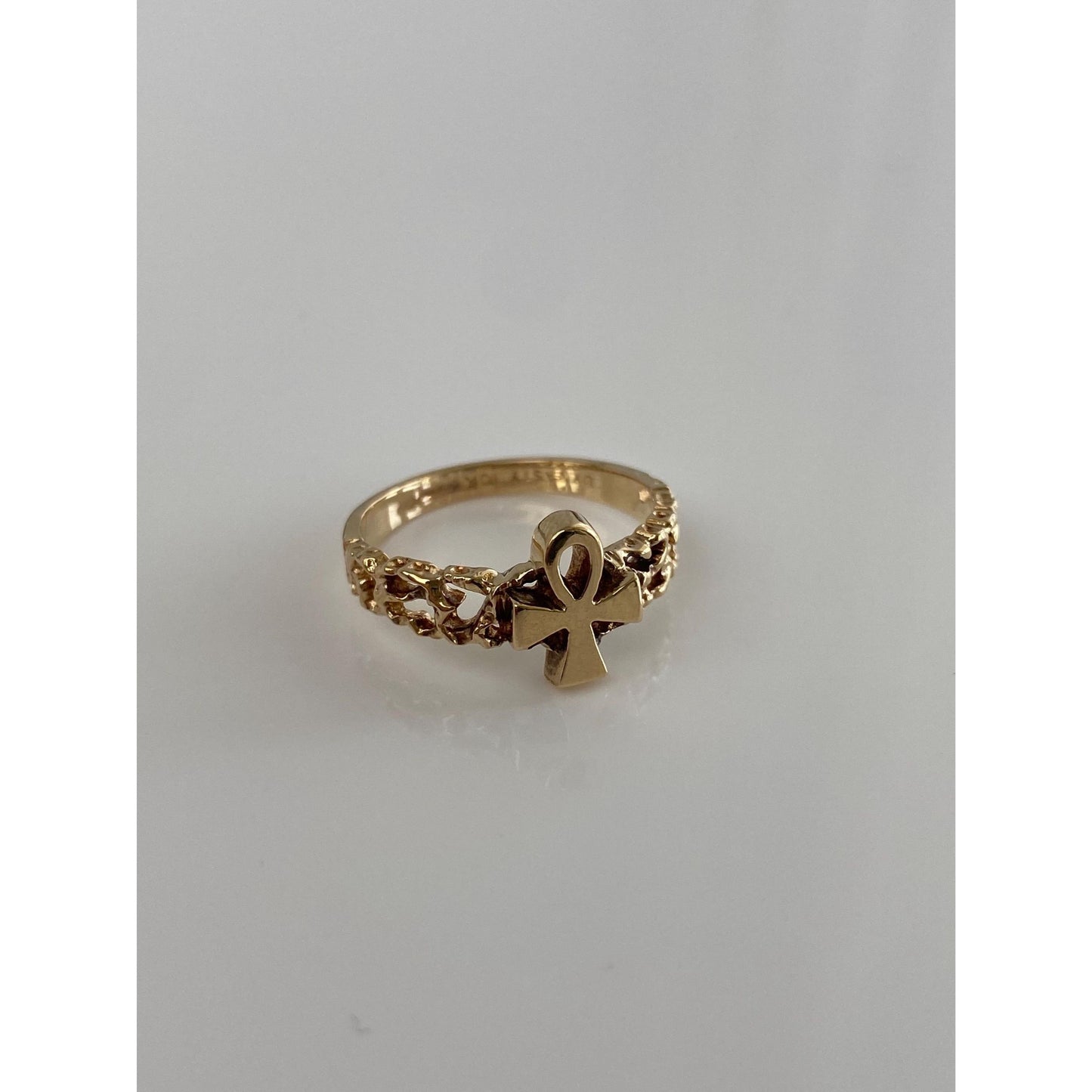 Vintage Solid 10k Yellow Gold Ankh Ring - Size 6.5