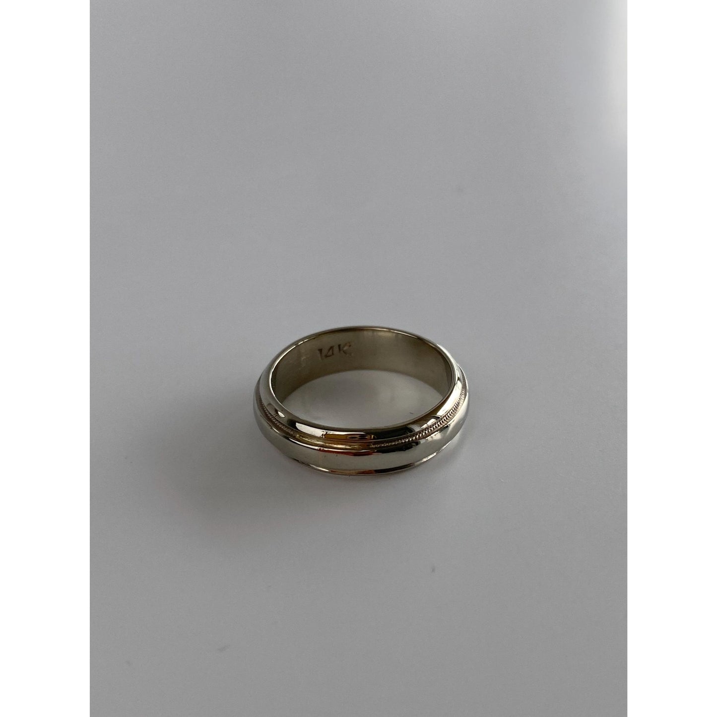 Vintage Solid 14k White Gold Lined Ring Band - Size 3.5