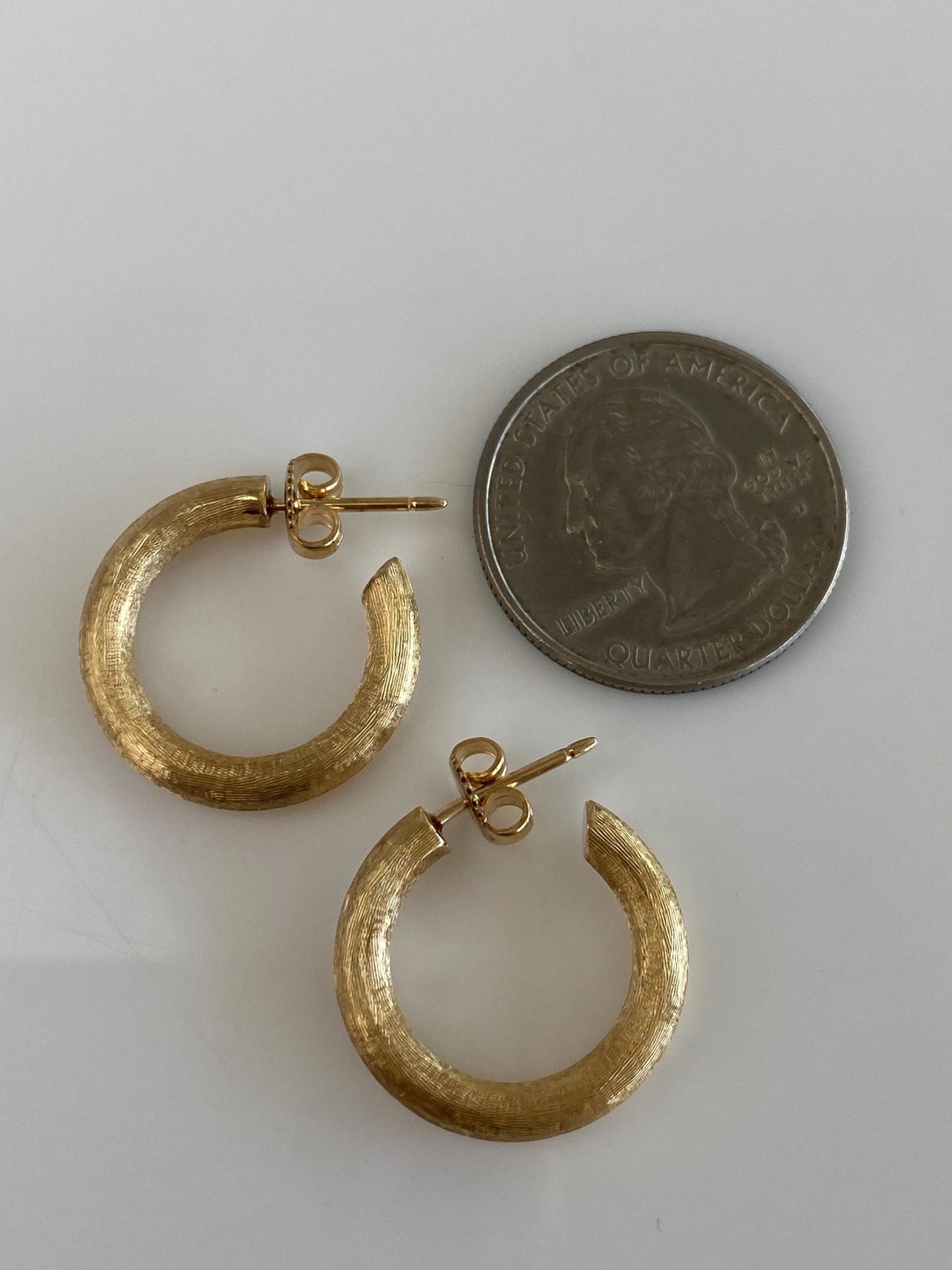 Vintage 14k Yellow Gold Satin Hoop Earrings