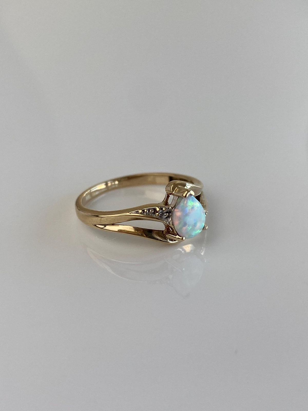 Vintage Solid 10k White & Yellow Gold Opal Teardrop Clear Cubic Zirconia Ring - Size 6.5