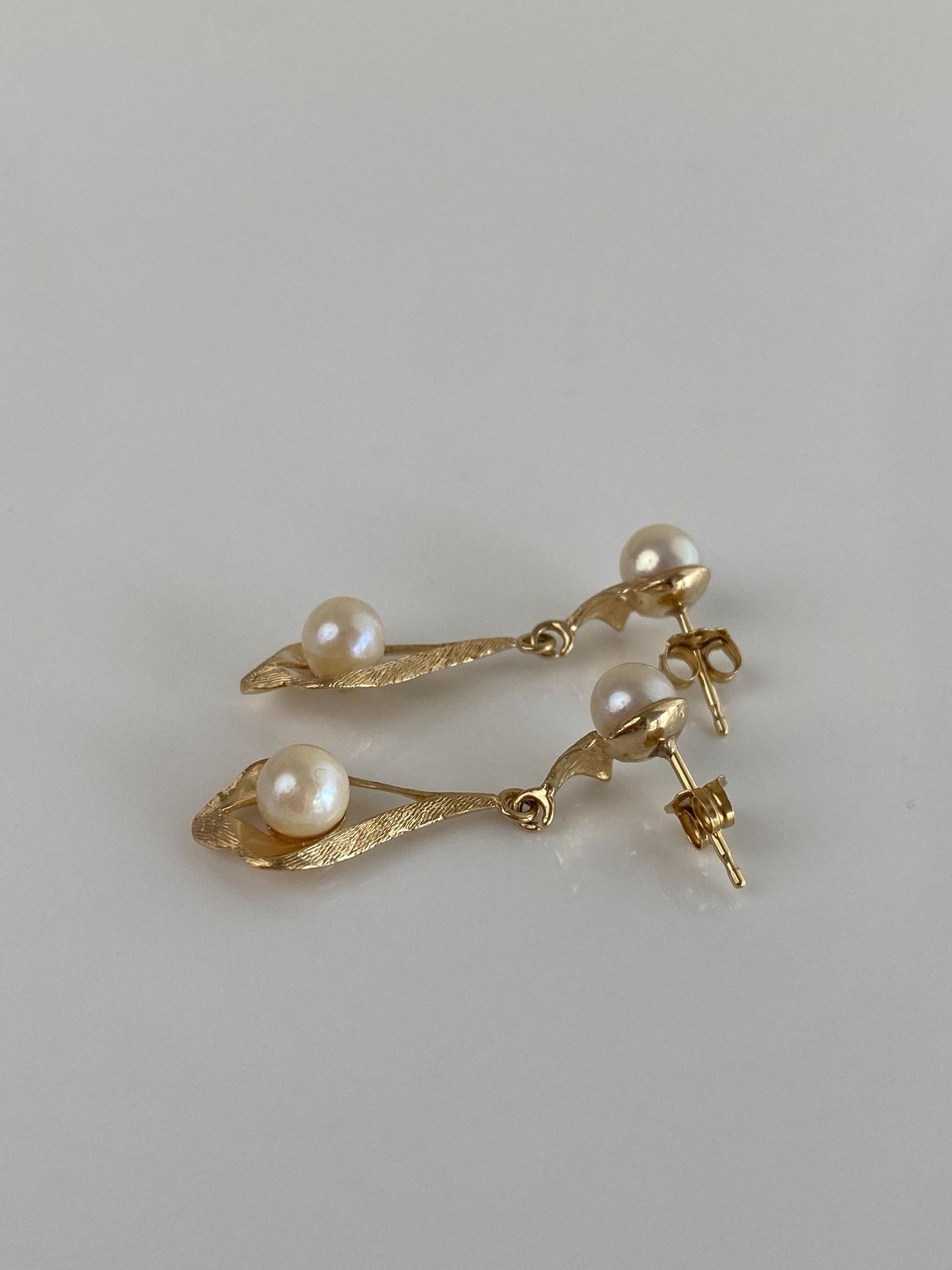 Vintage Solid 14k Yellow Gold Pearl Dangle Stud Earrings