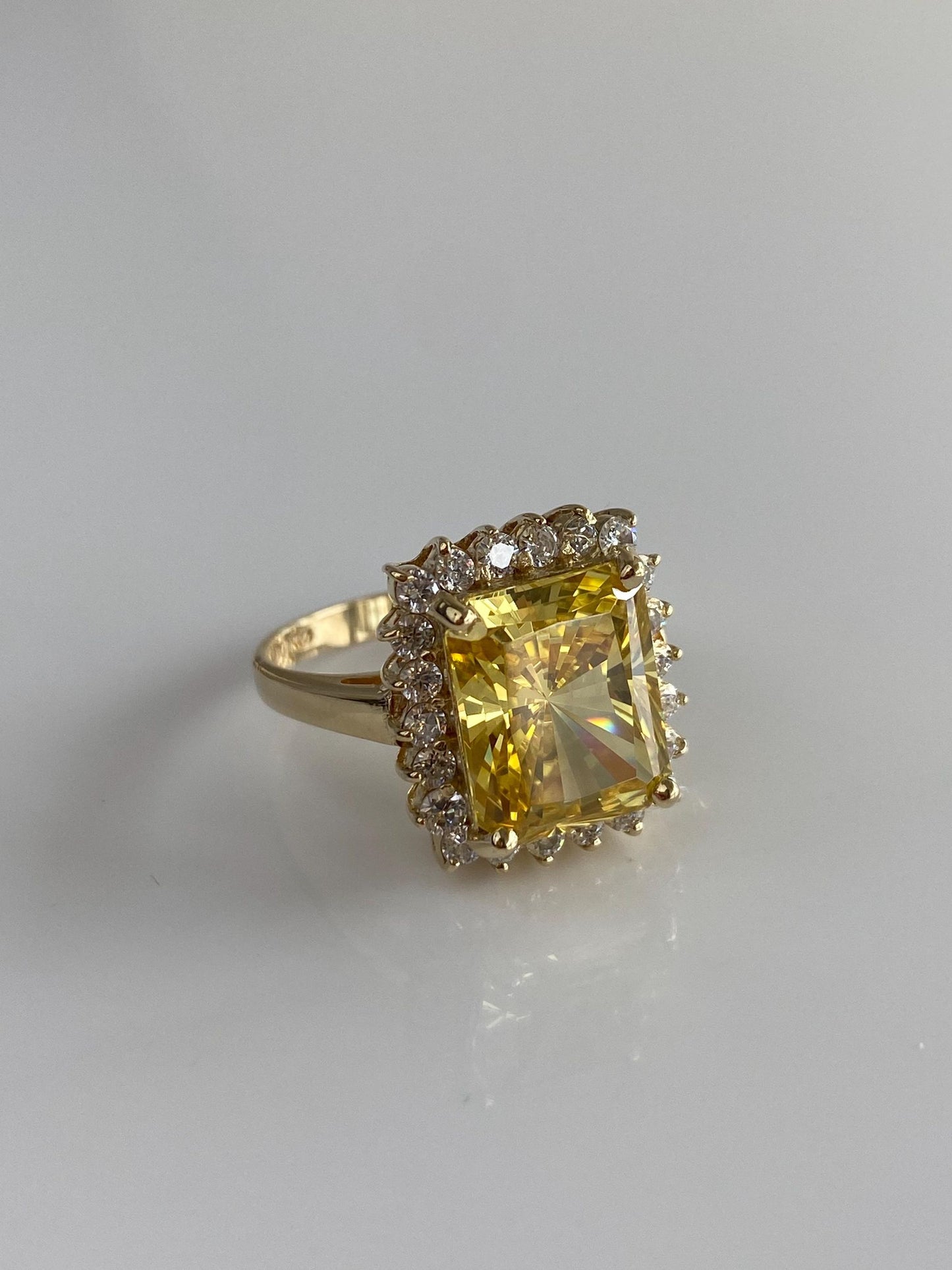 Vintage Solid 14k Yellow Gold Yellow & Clear Cubic Zirconia Cocktail Ring - Size 8.75