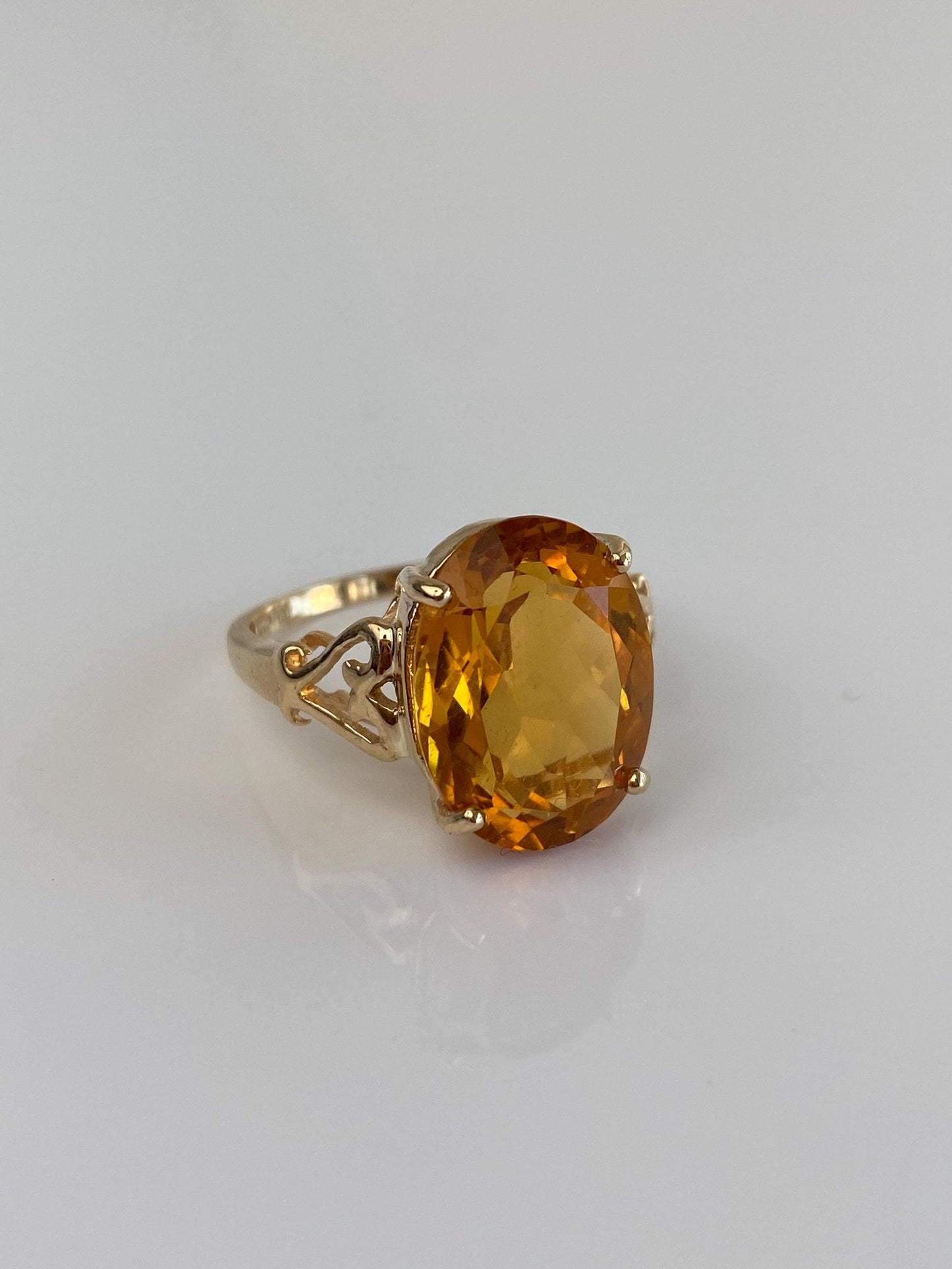Vintage Solid 10k Yellow Gold Citrine Heart Design Ring - Size 9.25