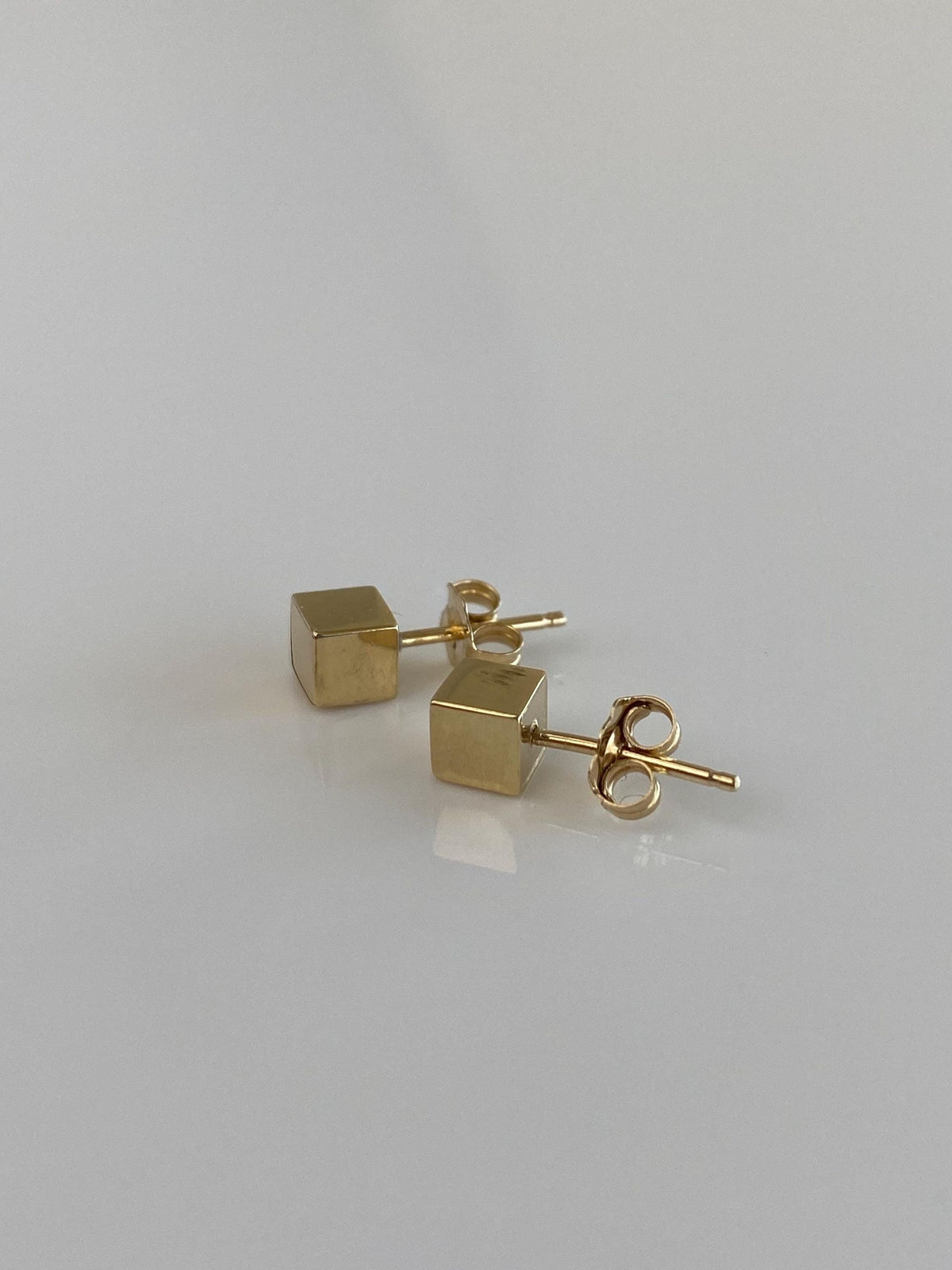 Vintage 14k Yellow Gold Cube Stud Earrings