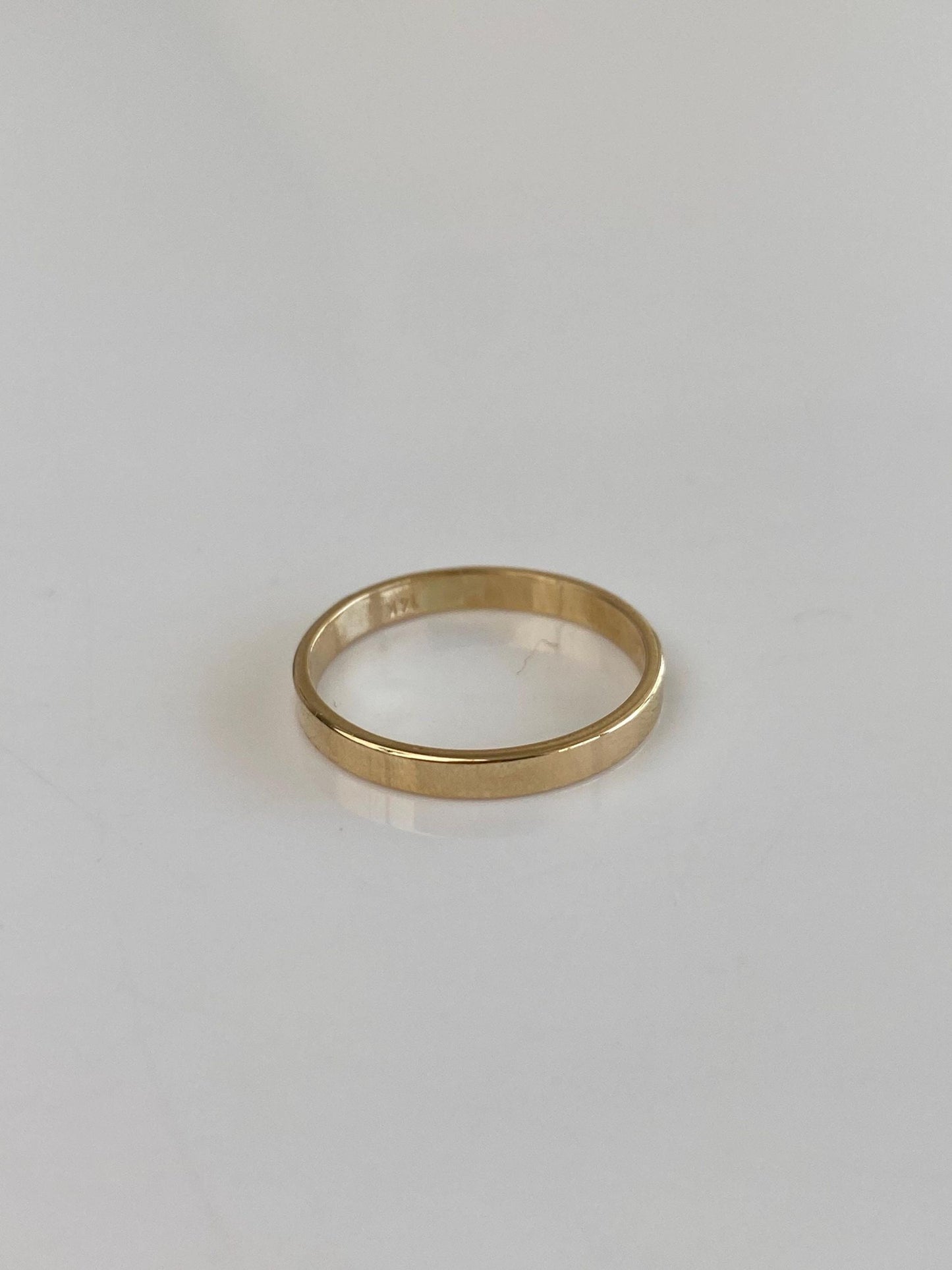 Vintage Solid 14k Yellow Gold Slim Straight Edge Ring Band - Size 4.75