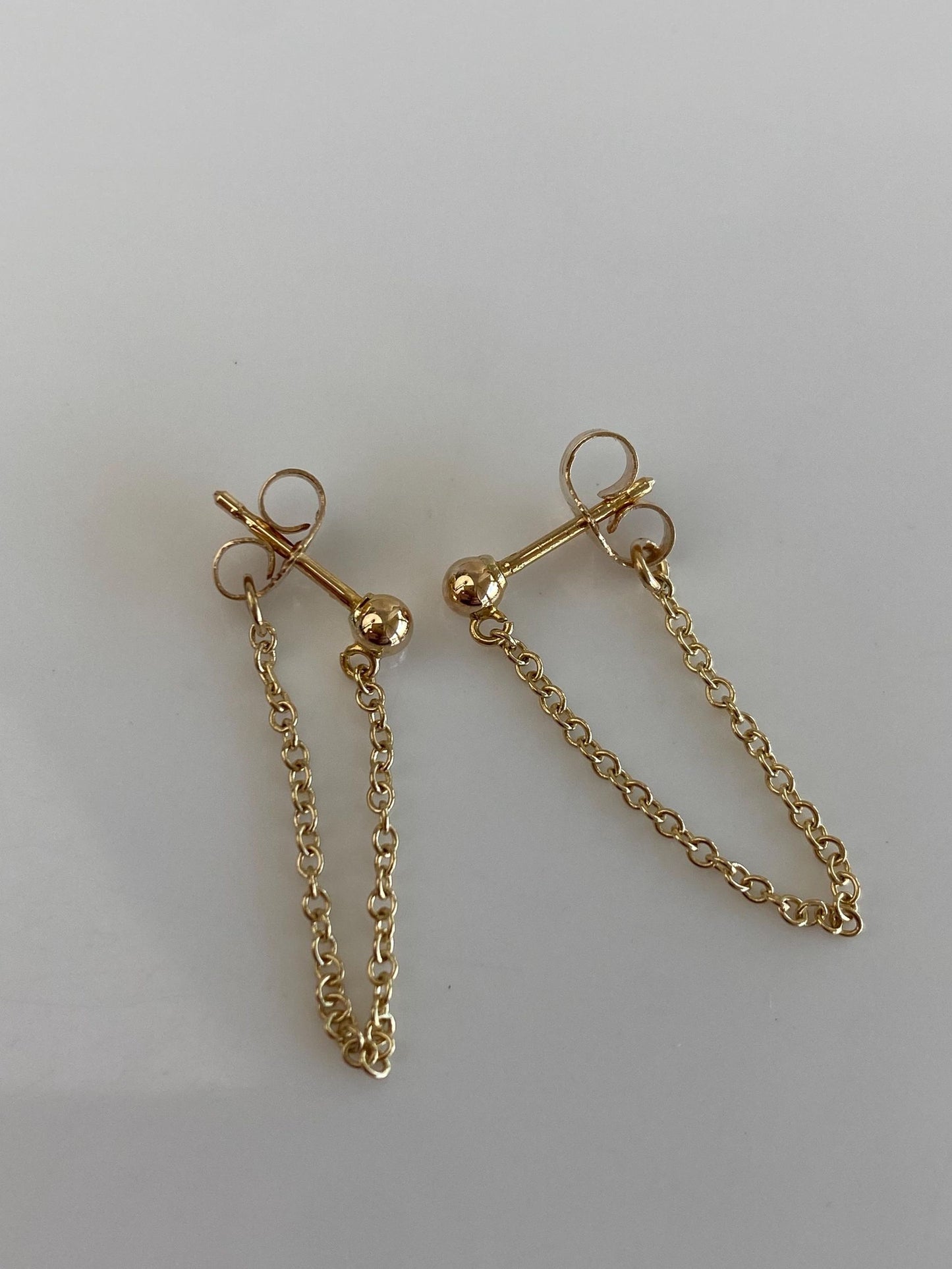 Vintage 14k Yellow Gold Ball Dainty Rolo Chain Connected Stud Earrings